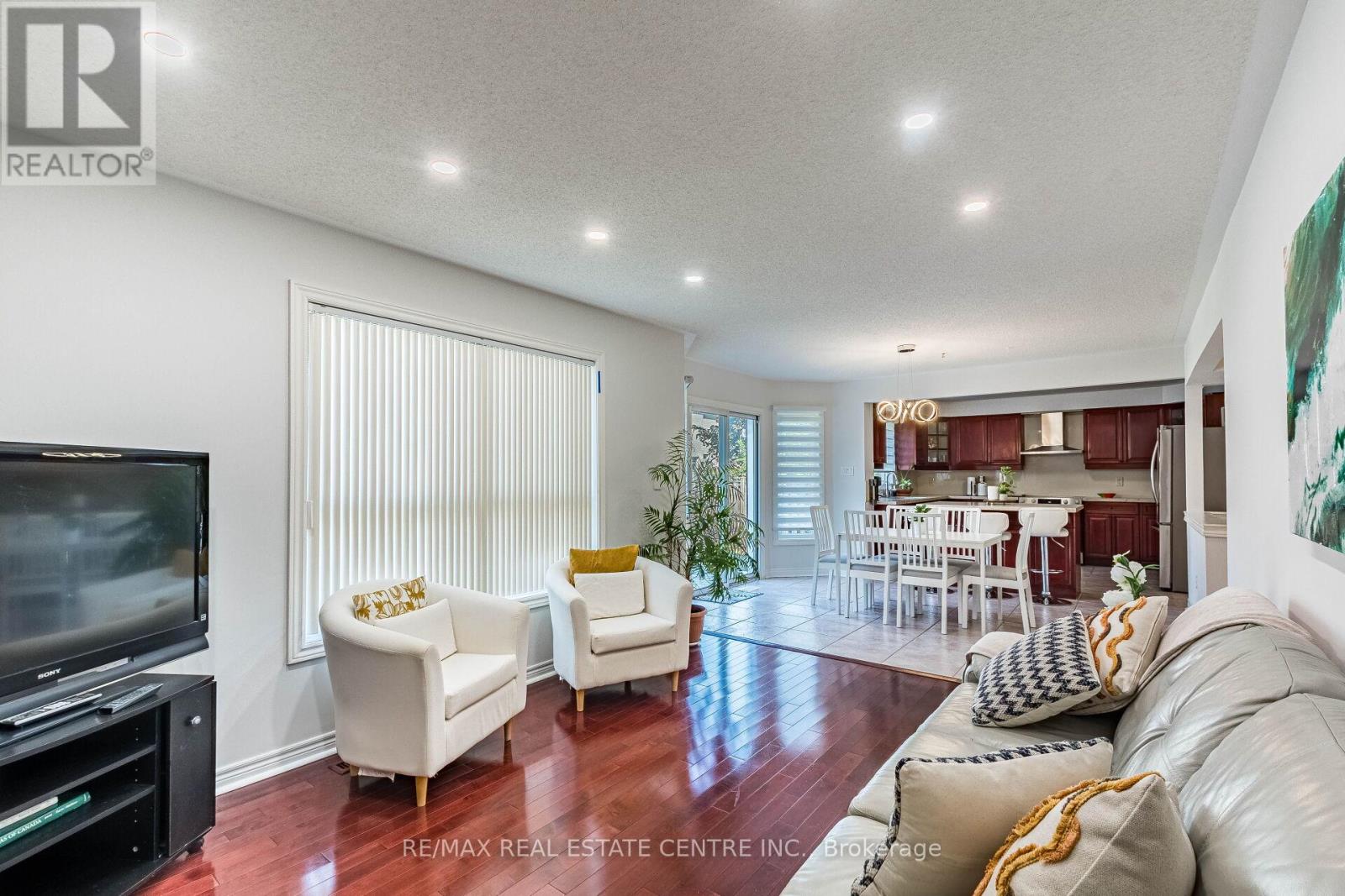 5343 Russell View Road Property Photo 8