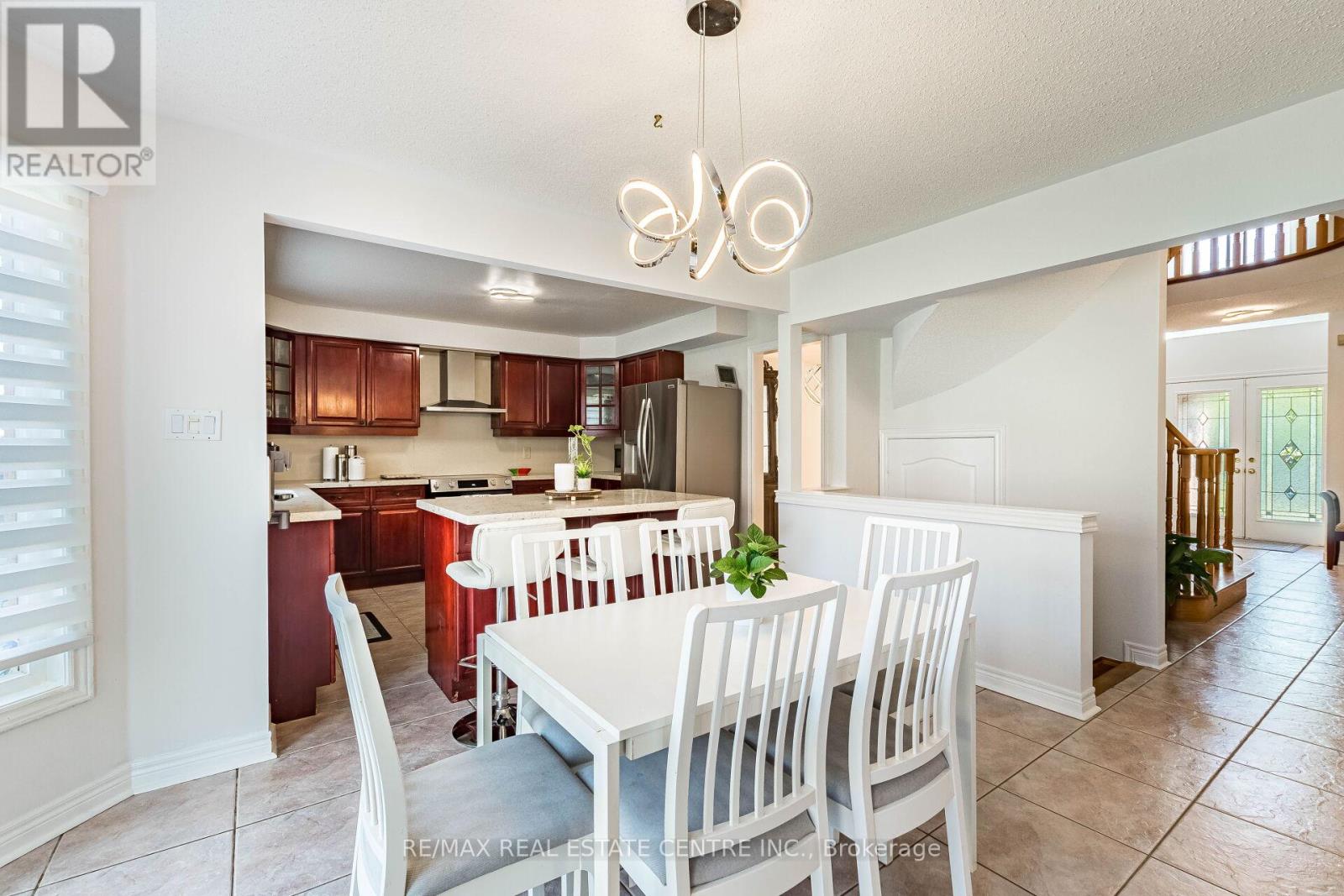 5343 Russell View Road Property Photo 10