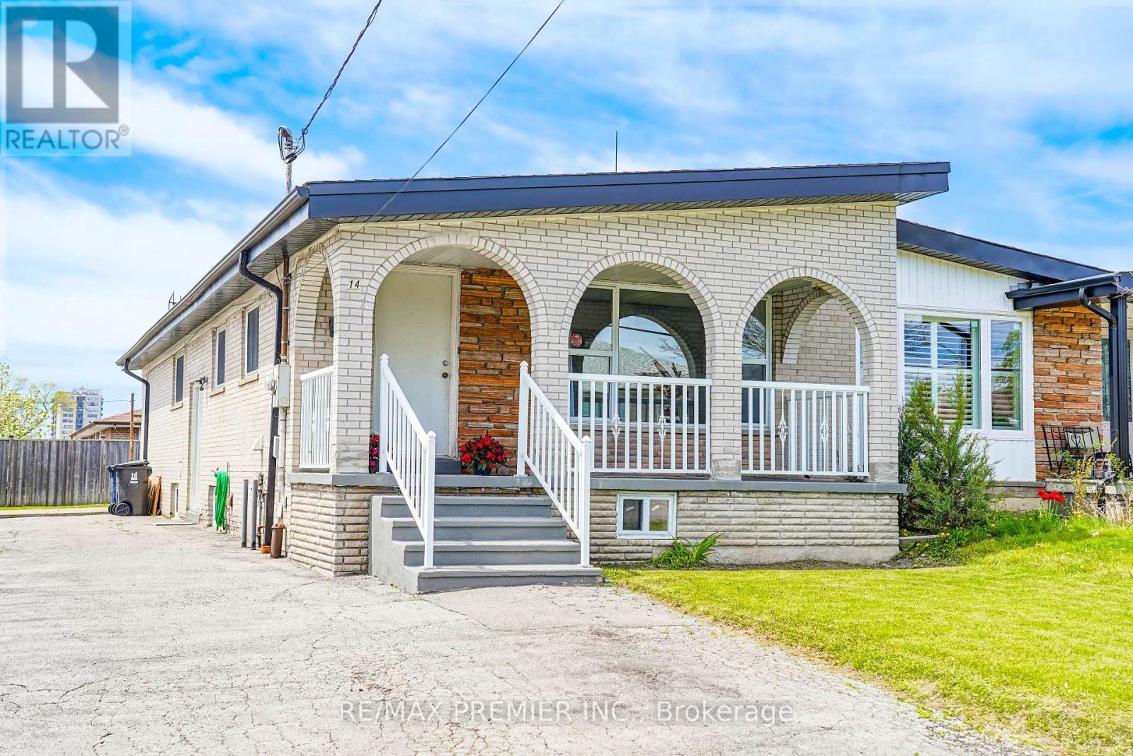 14 YATESCASTLE DRIVE