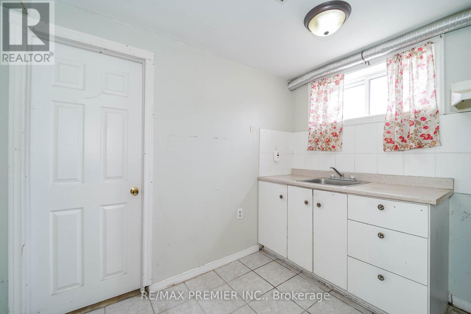 14 Yatescastle Drive Property Photo 35