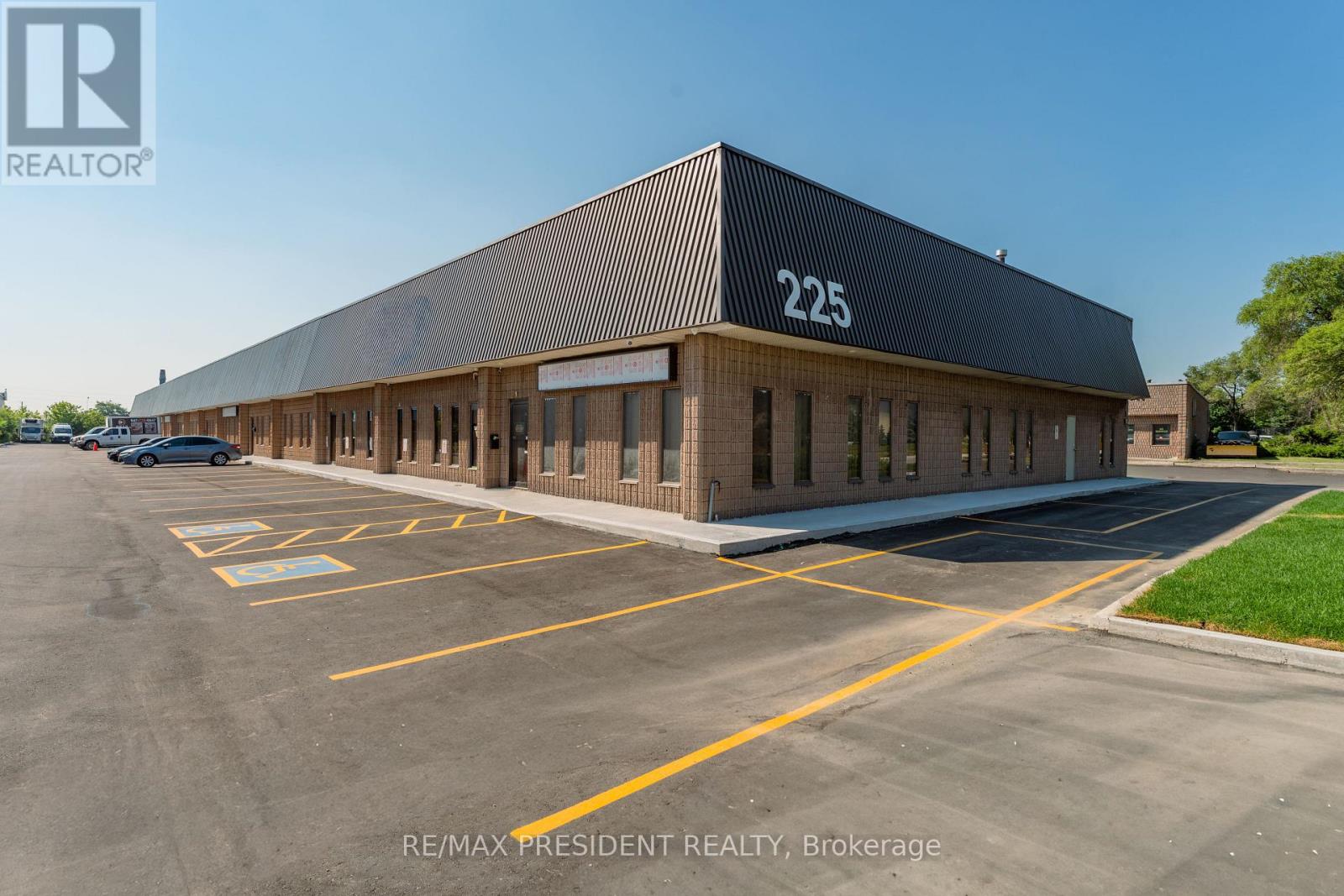 4 & 5 - 225 ADVANCE BOULEVARD