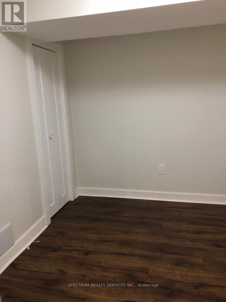 498 Wettlaufer Terrace Property Photo 7