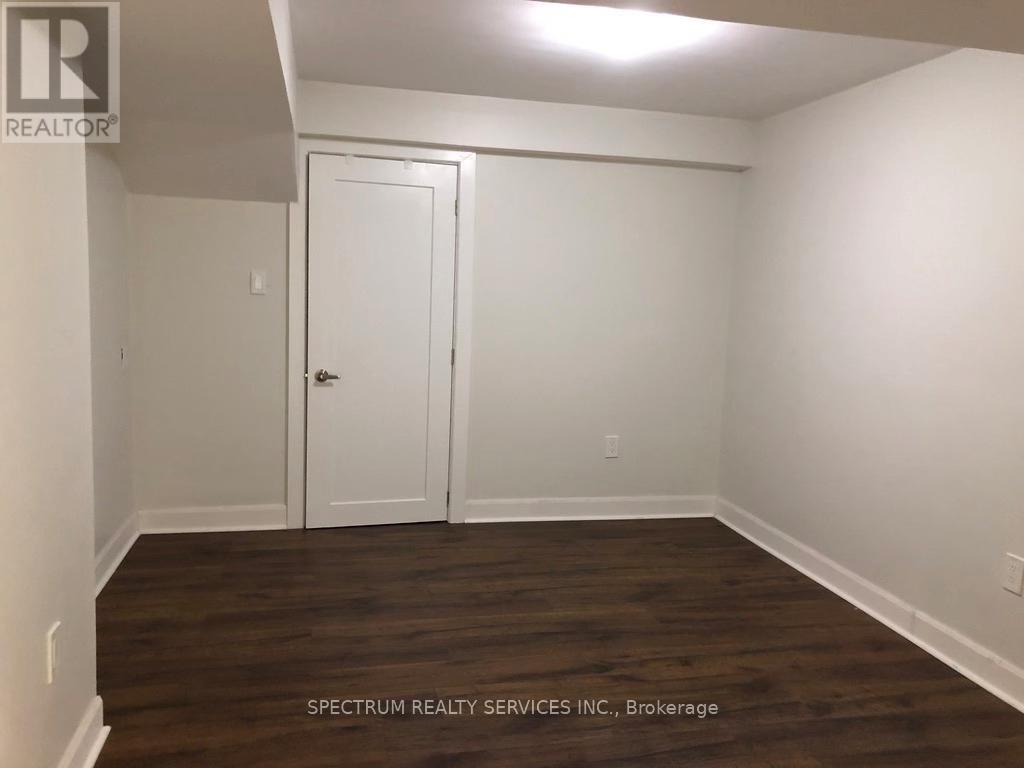 498 Wettlaufer Terrace Property Photo 10