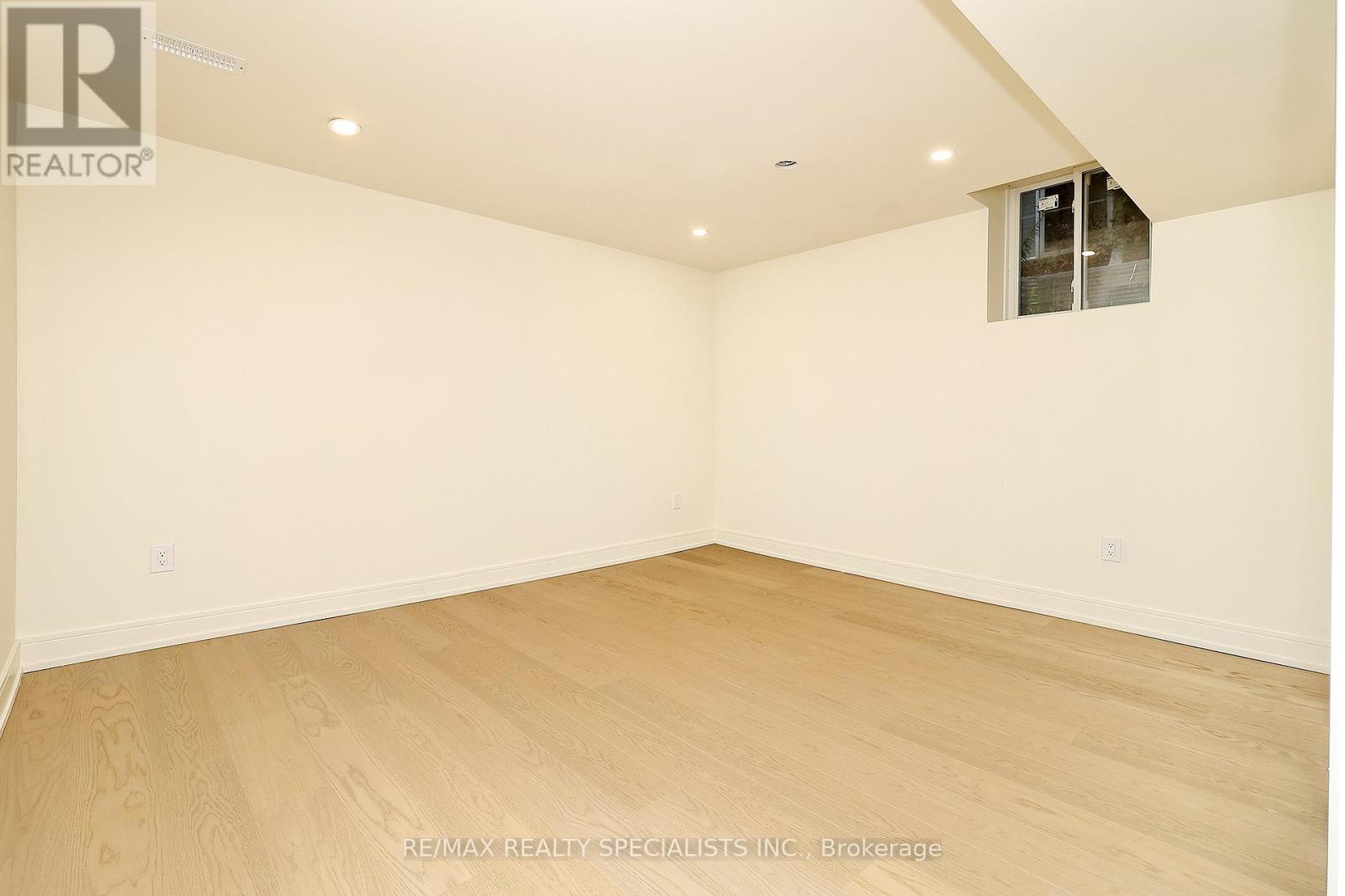 5815 Rainspring Drive Property Photo 6