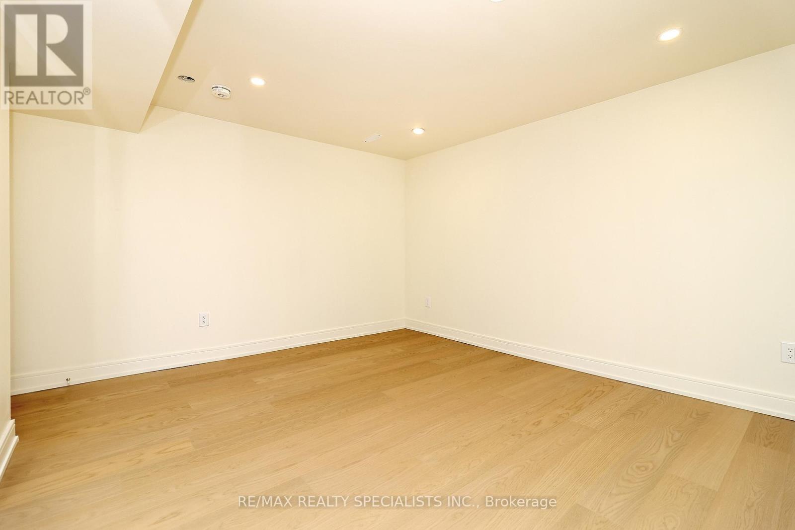 5815 Rainspring Drive Property Photo 7