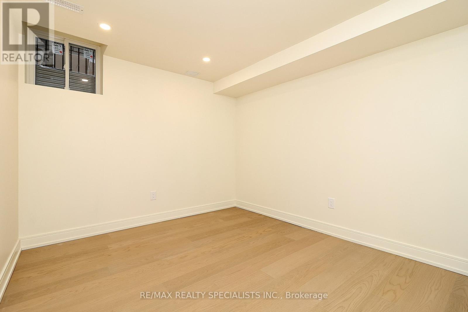 5815 Rainspring Drive Property Photo 10