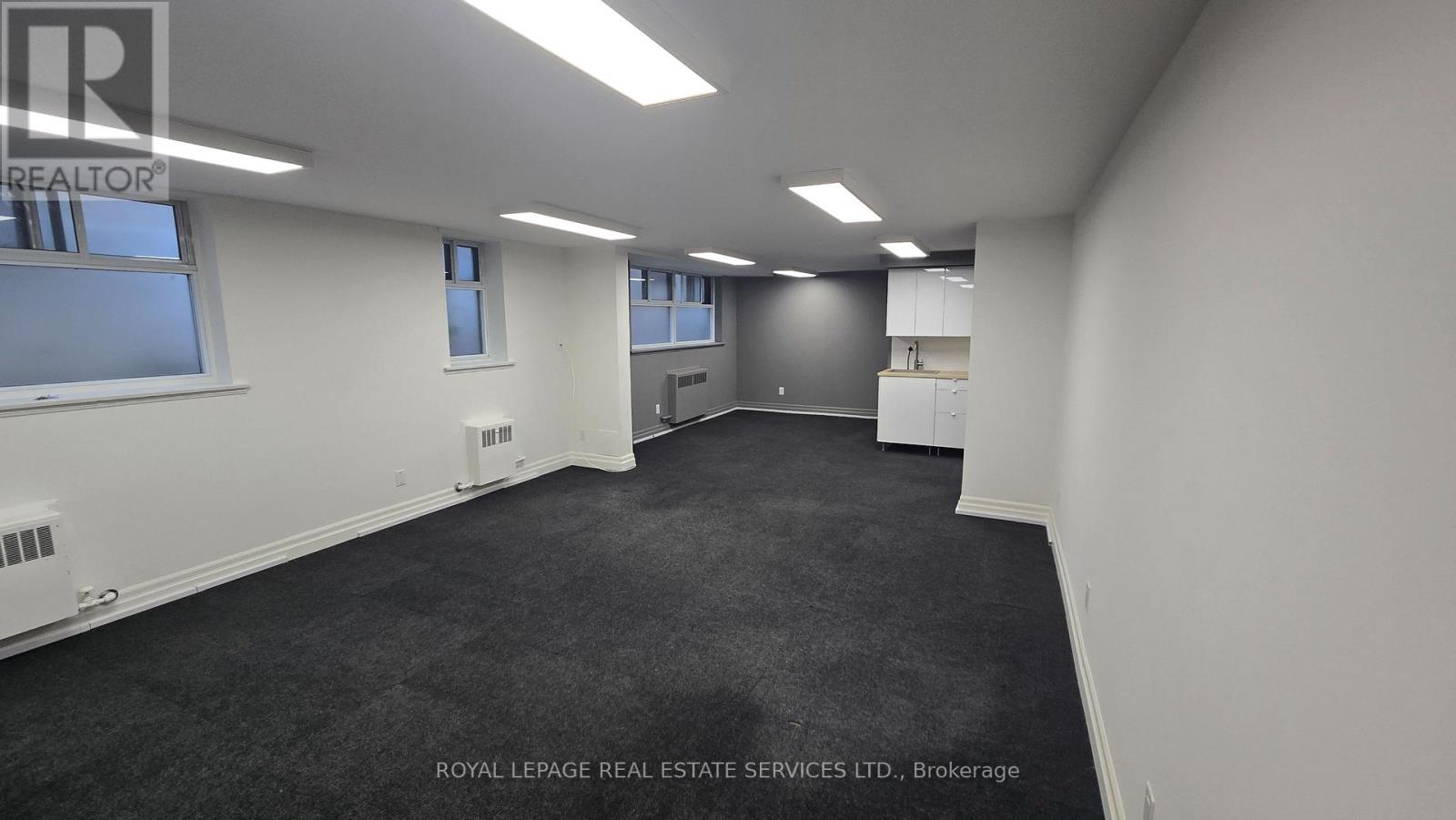 L2 - 2842 Bloor Street W Property Photo 2