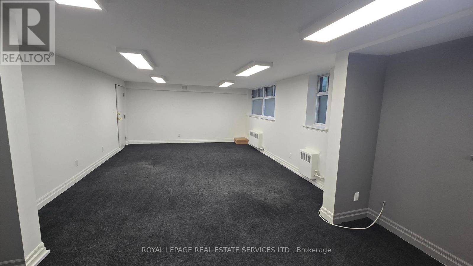L2 - 2842 Bloor Street W Property Photo 6
