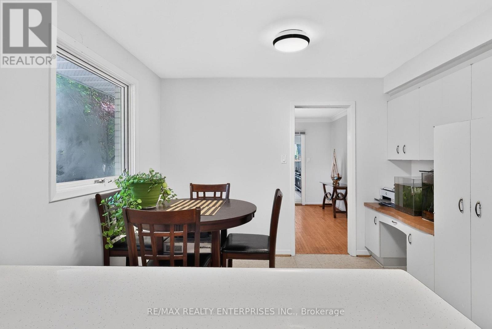 975 Cresthampton Lane Property Photo 11