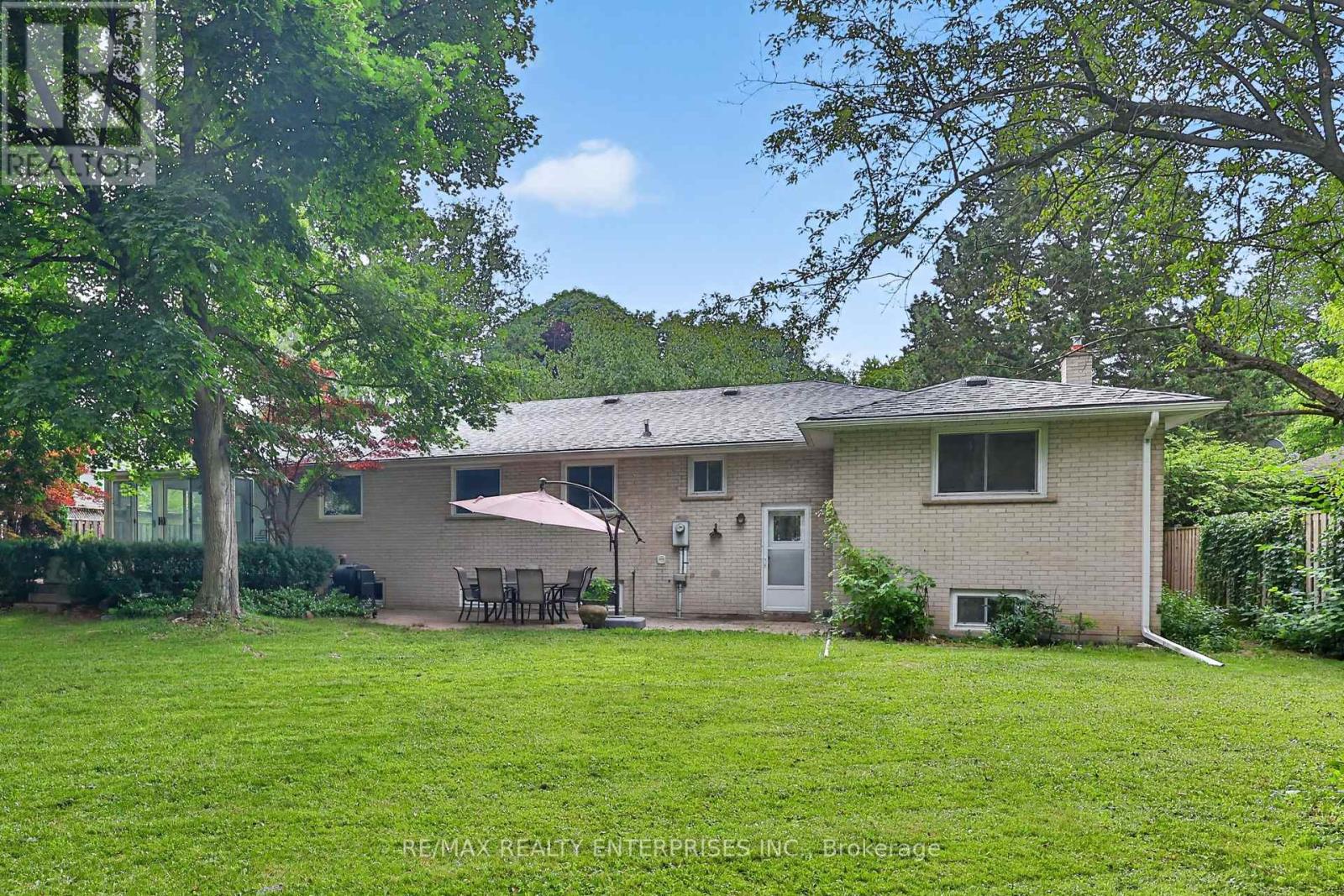 975 Cresthampton Lane Property Photo 37