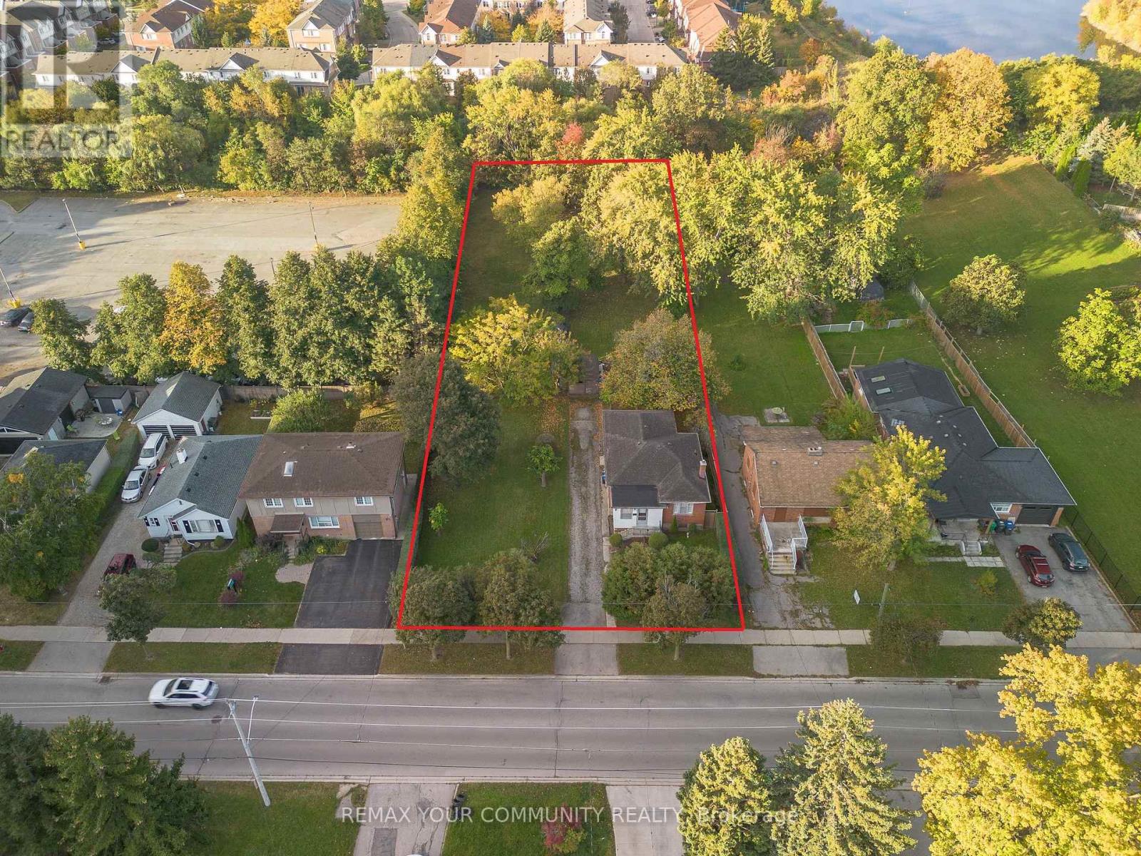 3052 Parkerhill Road Property Photo 9