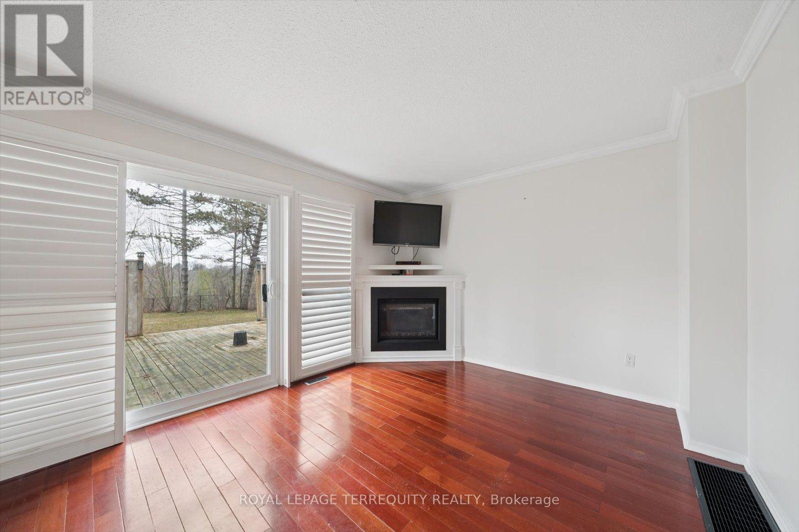 1825 Hyde Mill Crescent Property Photo 6