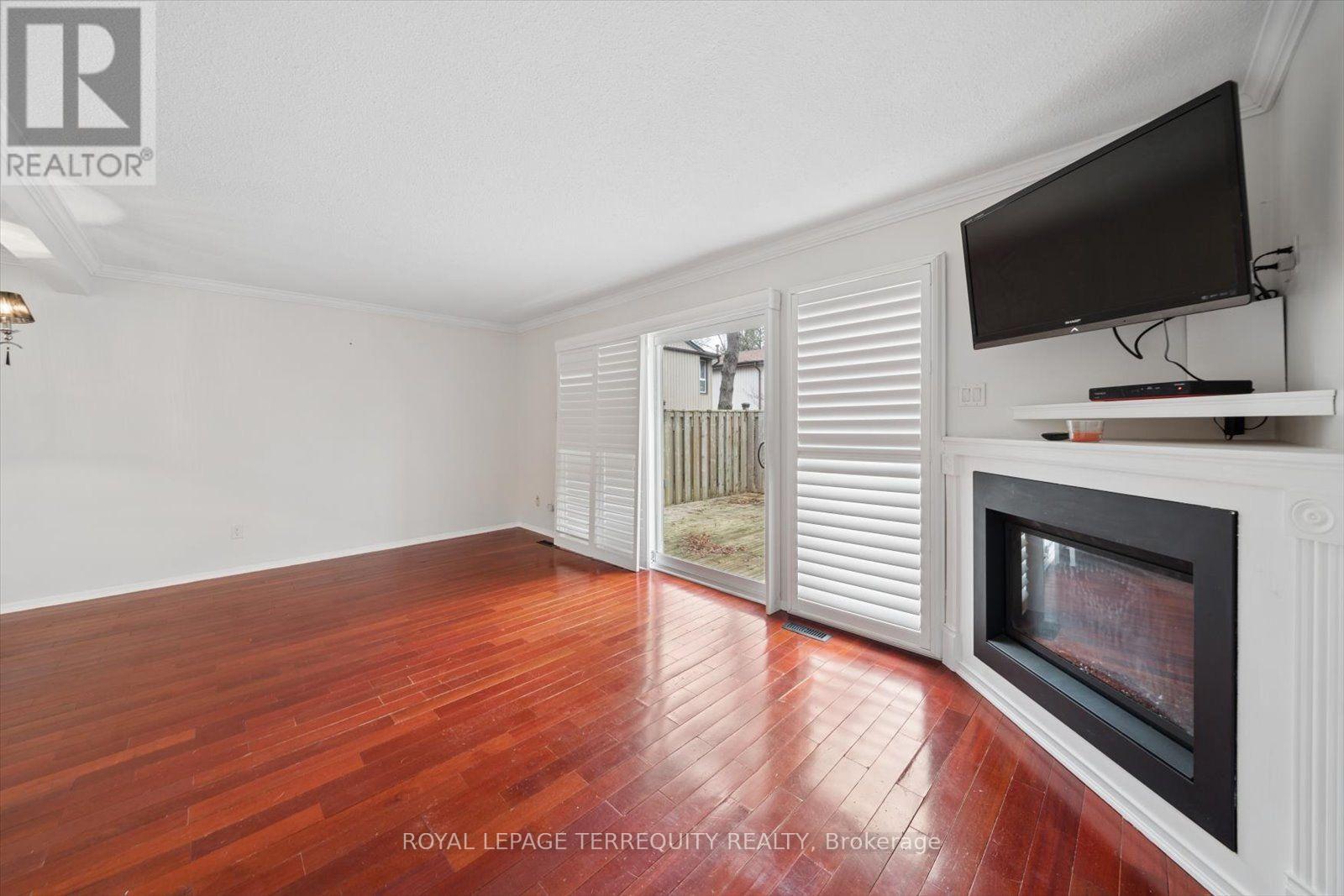 1825 Hyde Mill Crescent Property Photo 7