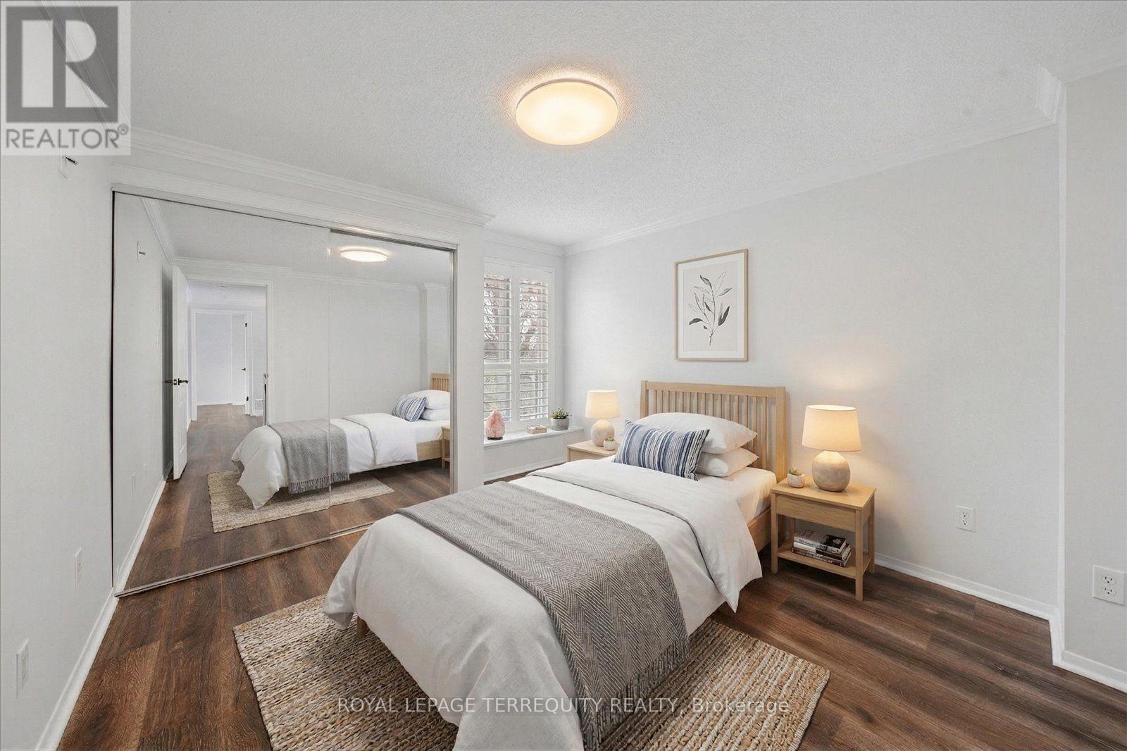 1825 Hyde Mill Crescent Property Photo 32