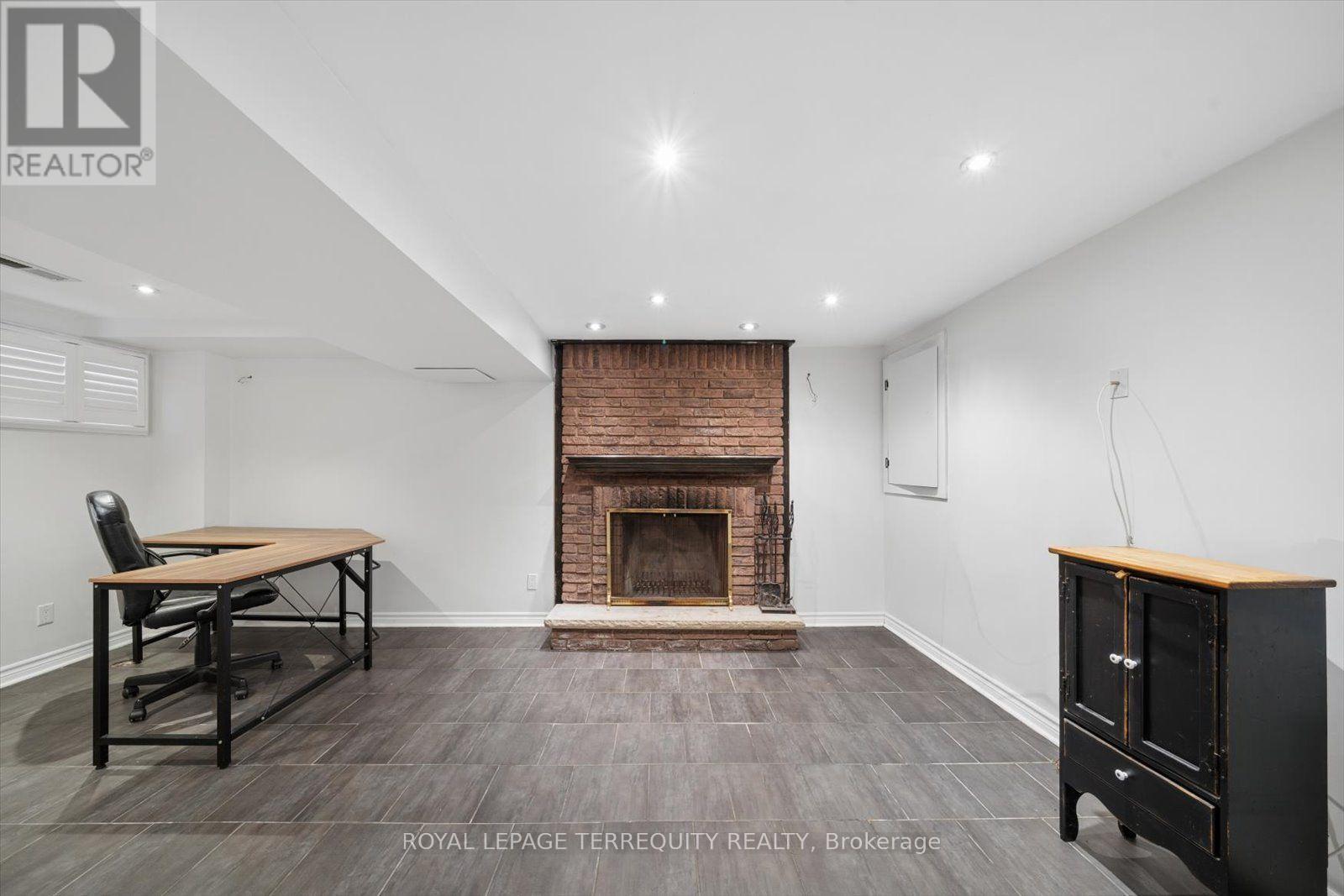 1825 Hyde Mill Crescent Property Photo 38