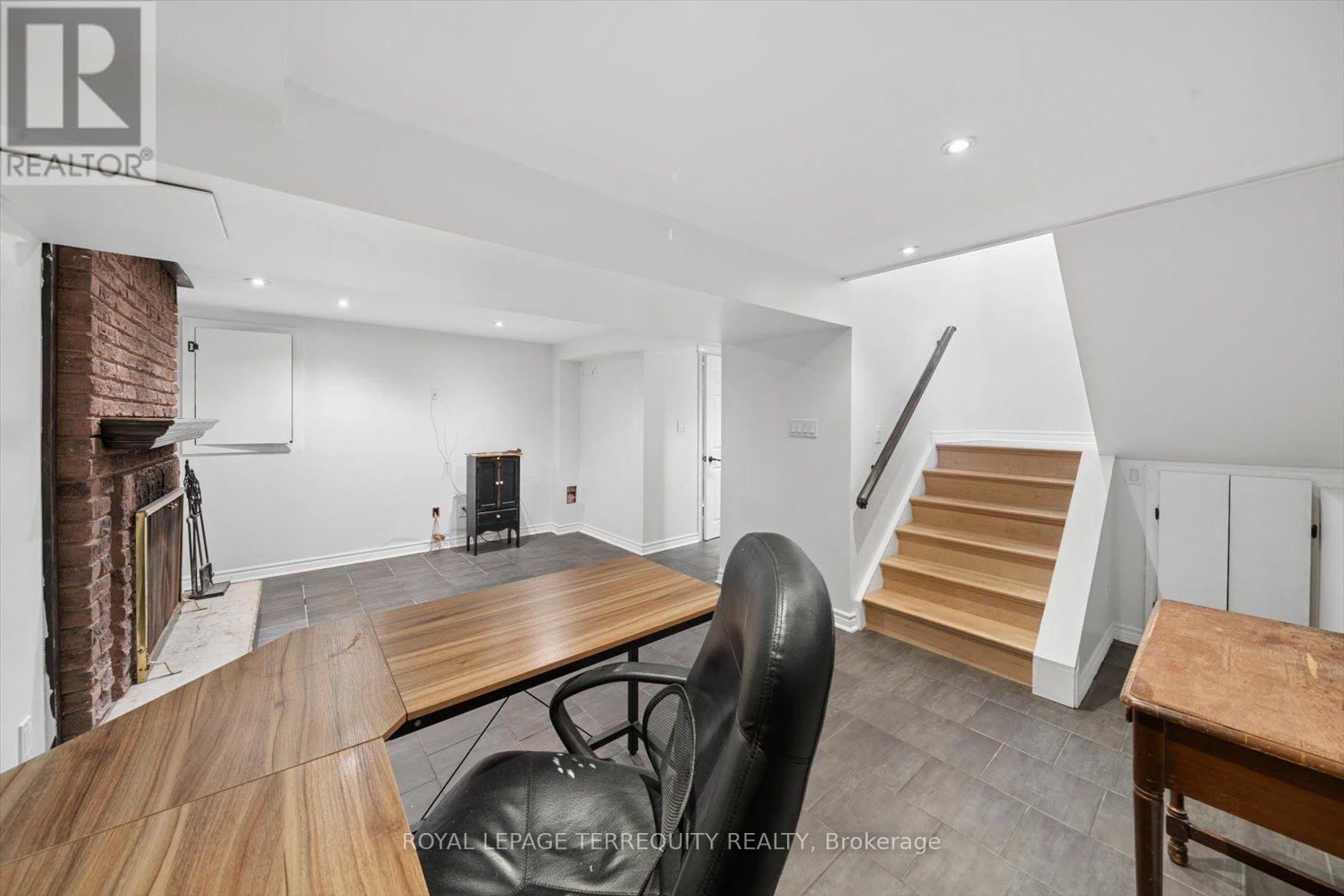 1825 Hyde Mill Crescent Property Photo 39