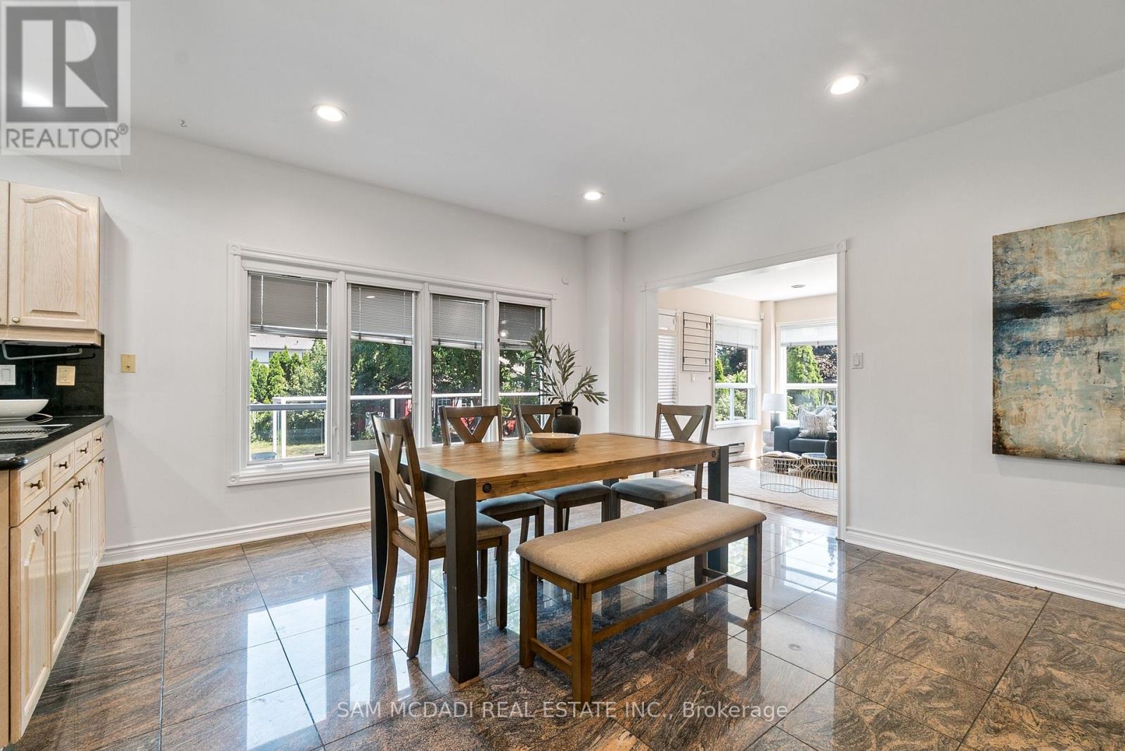 2339 Glengarry Road Property Photo 14