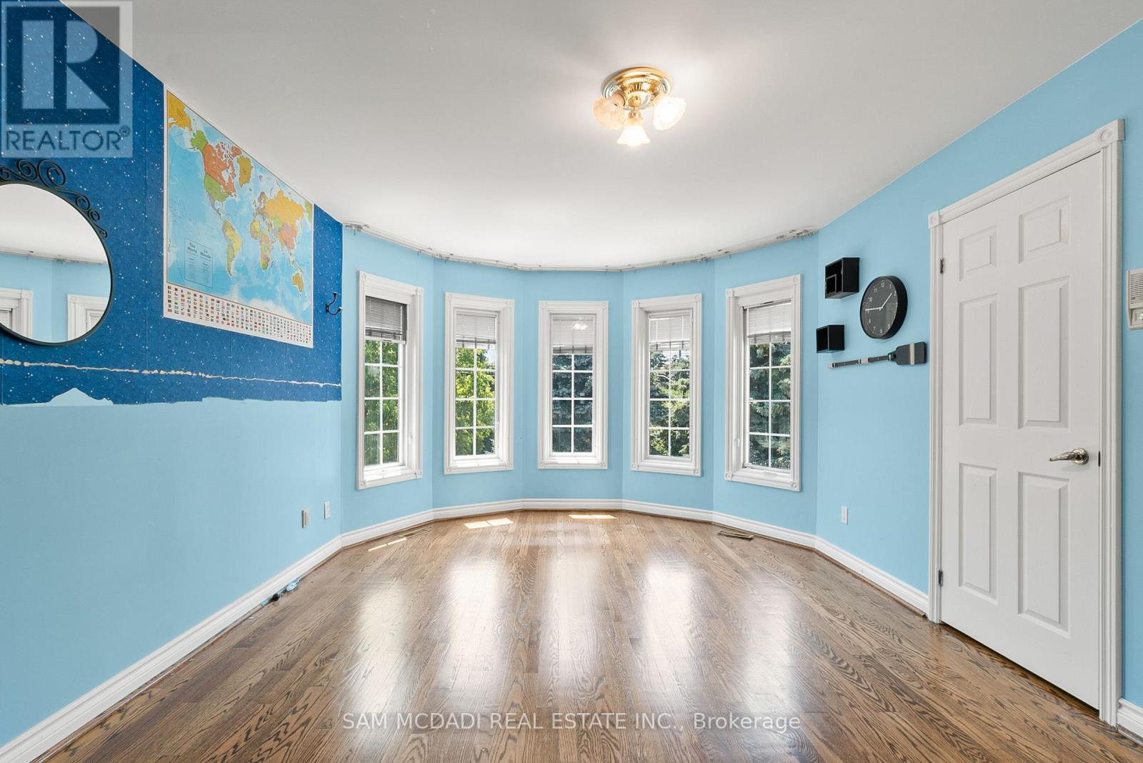 2339 Glengarry Road Property Photo 23