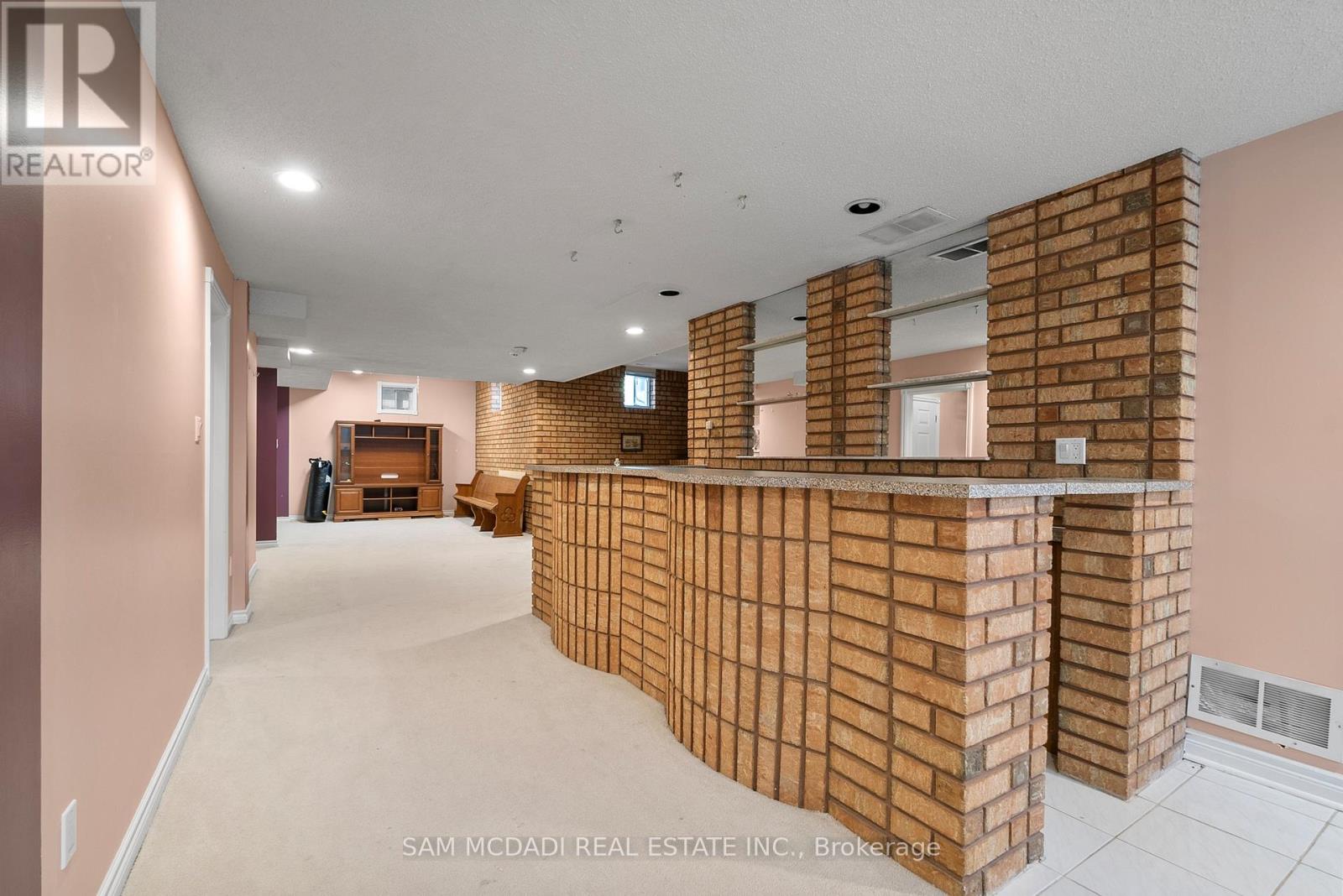 2339 Glengarry Road Property Photo 33