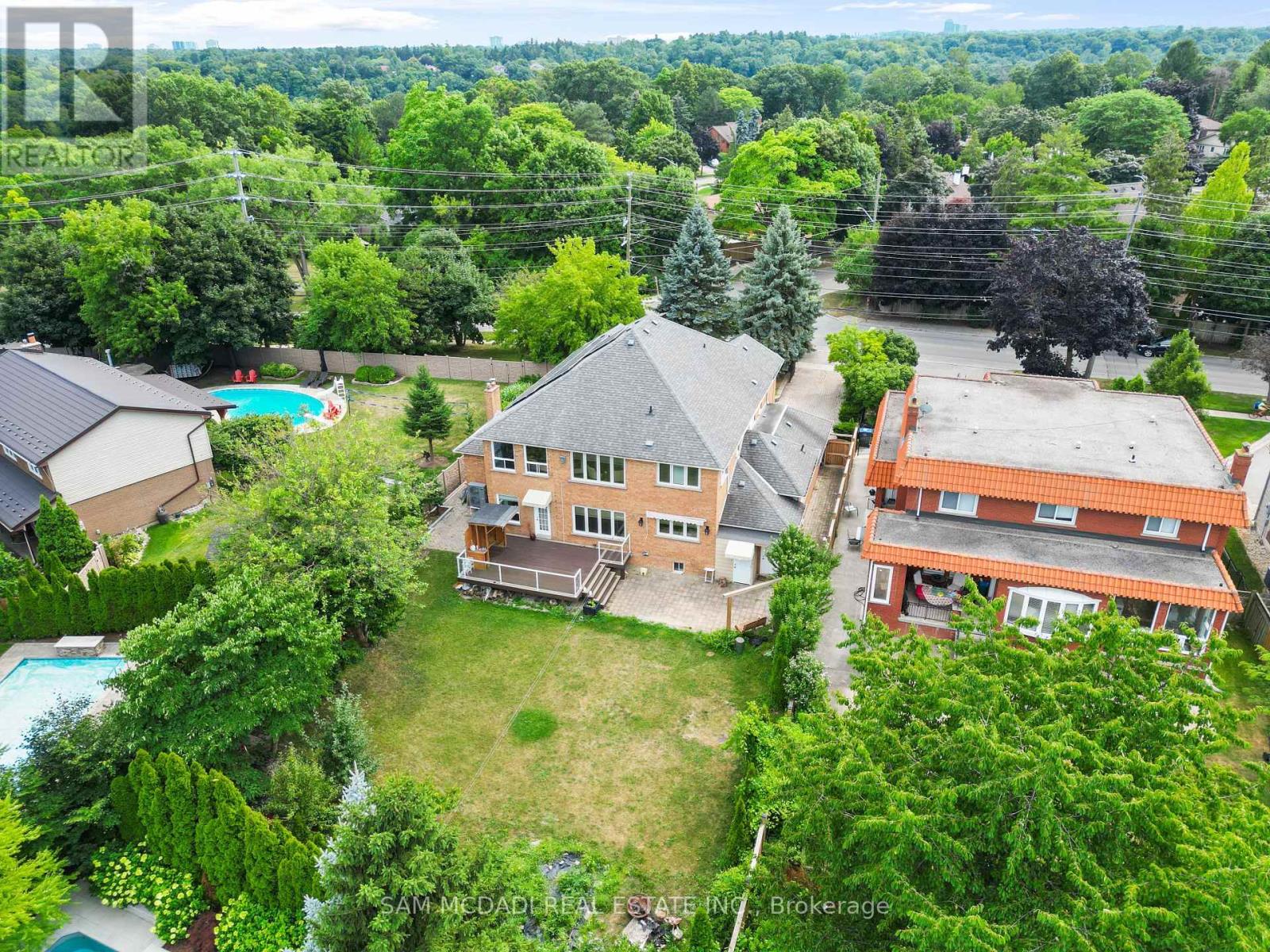 2339 Glengarry Road Property Photo 38