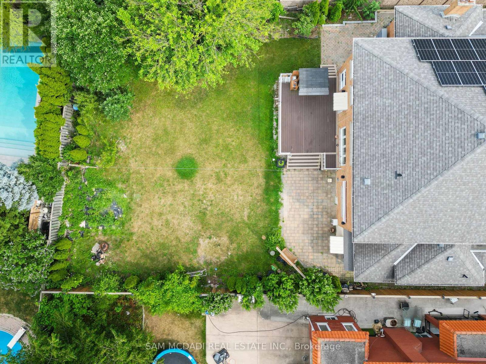 2339 Glengarry Road Property Photo 45