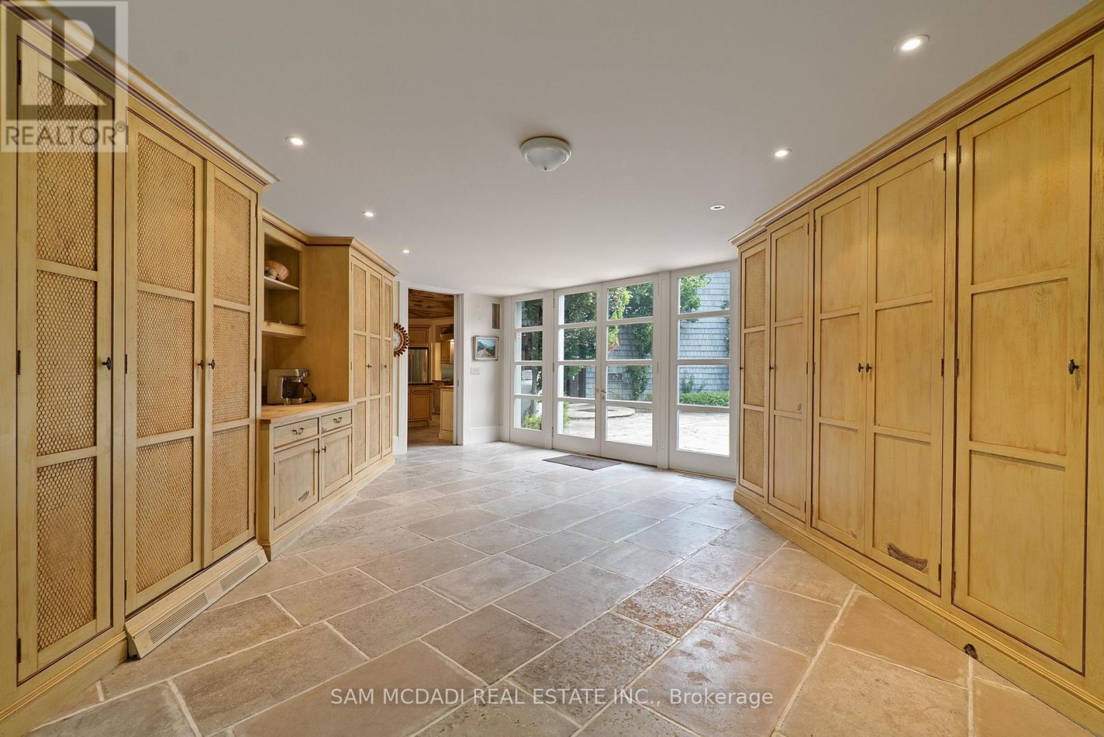 9 Flaherty Lane Property Photo 10
