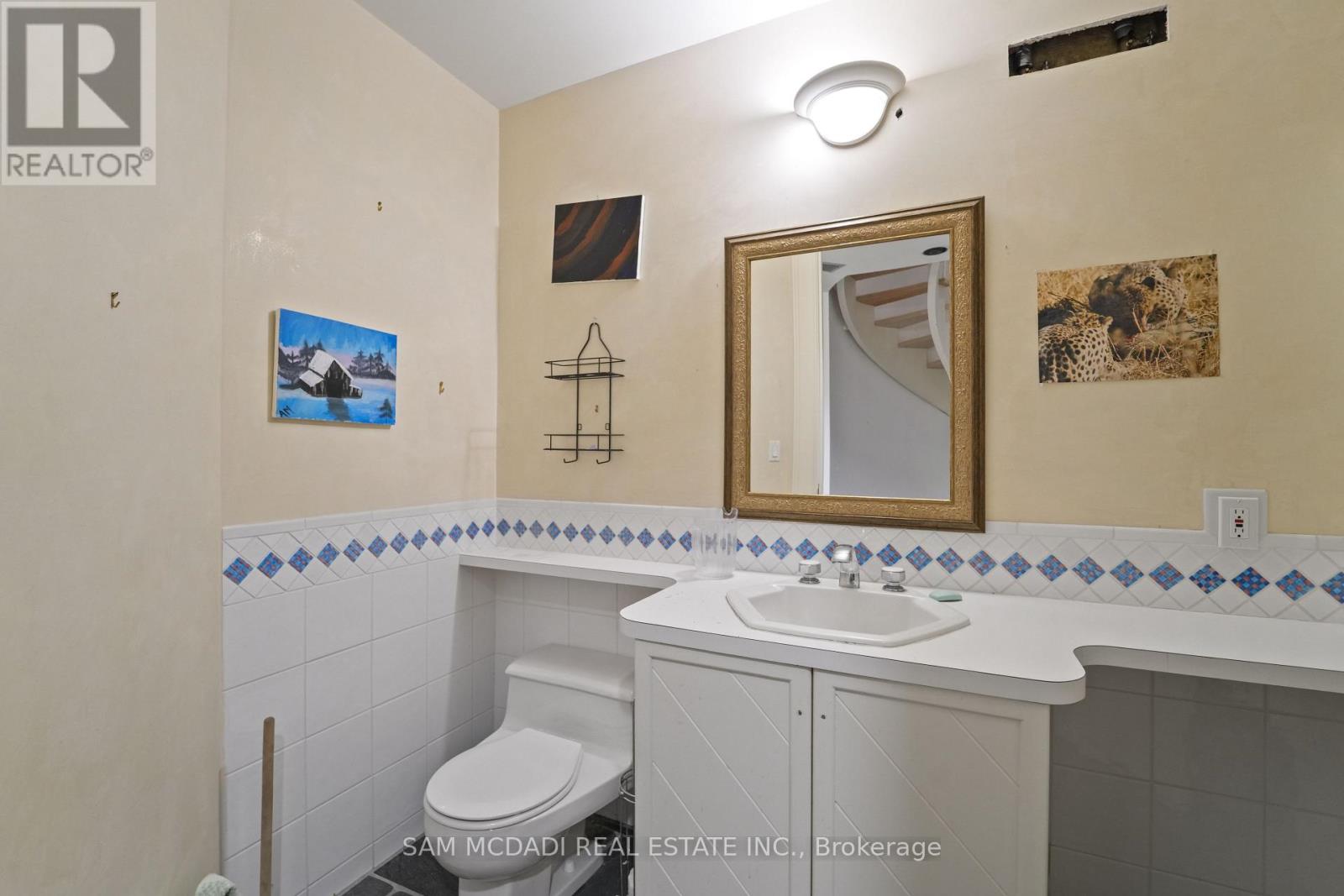 9 Flaherty Lane Property Photo 39