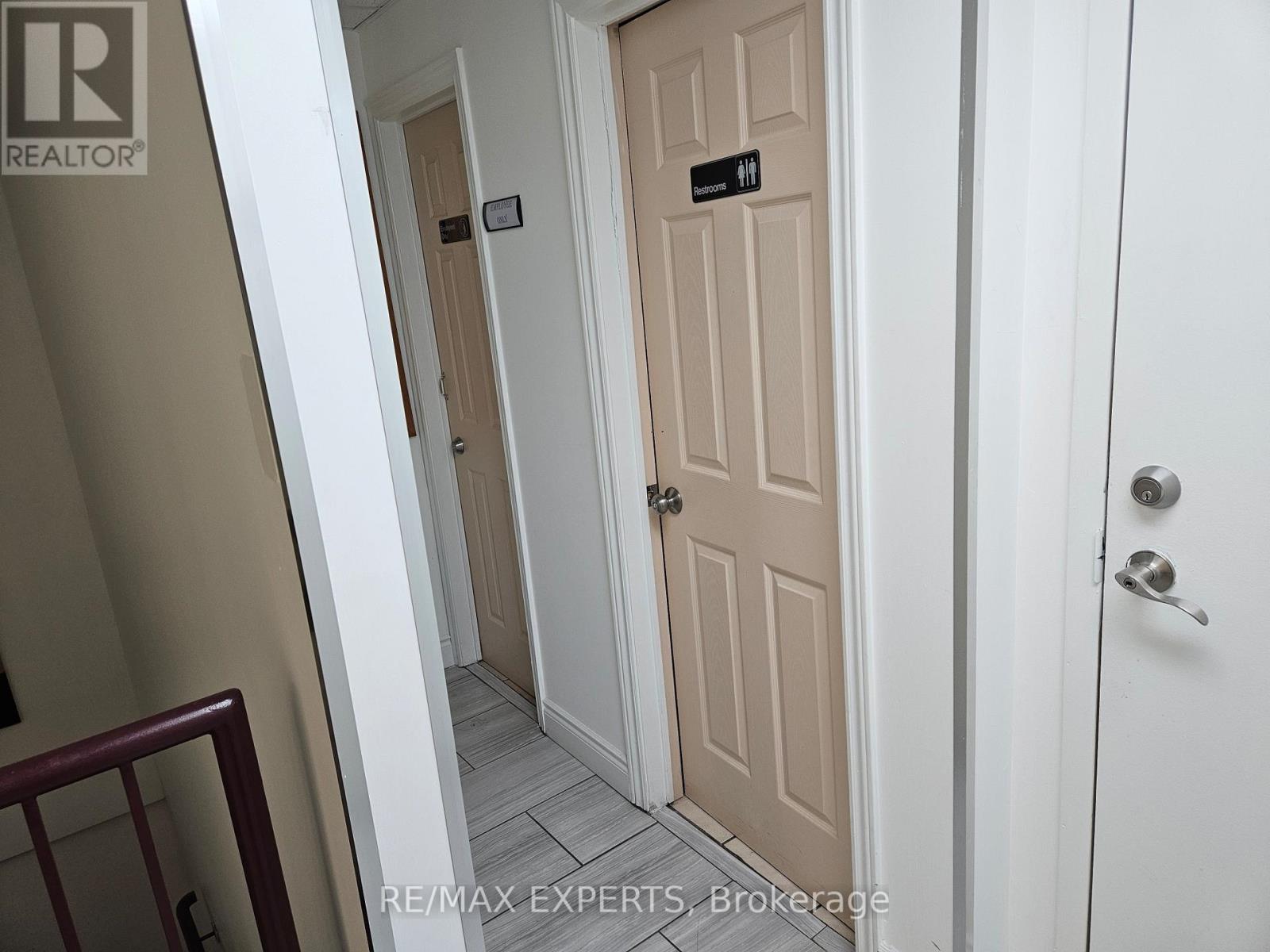 2 - 1270 Finch Avenue W Property Photo 4