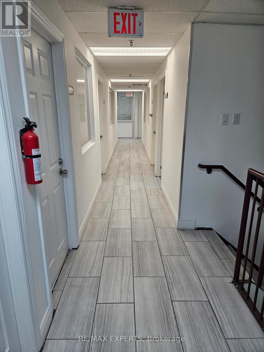 2 - 1270 Finch Avenue W Property Photo 8