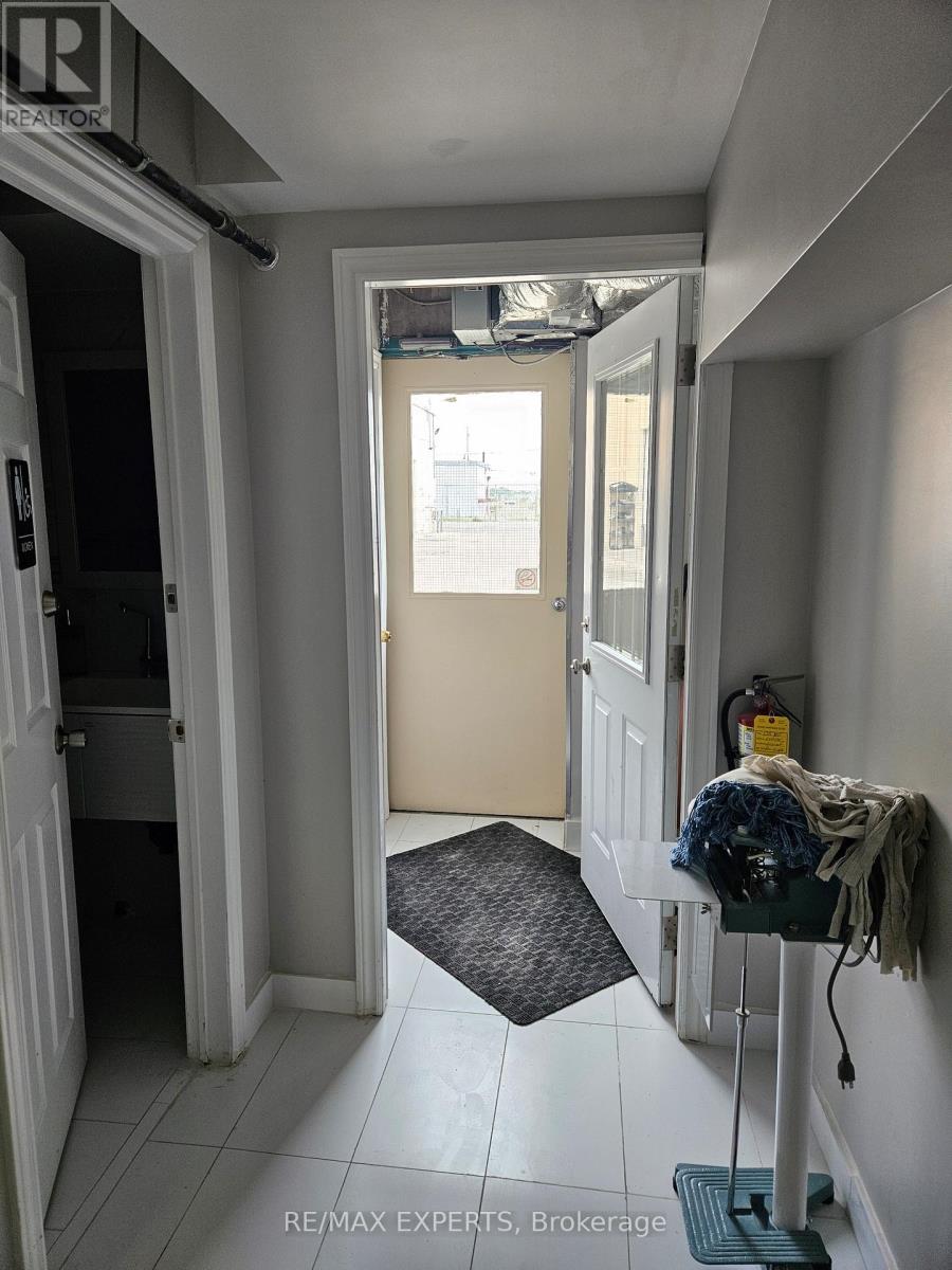 2 - 1270 Finch Avenue W Property Photo 19