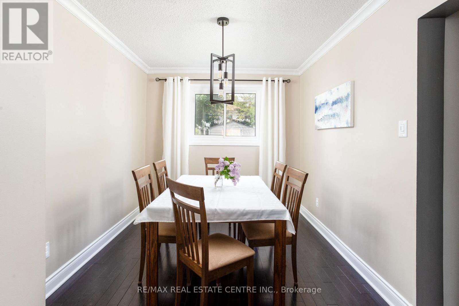 289 Archdekin Drive Property Photo 14