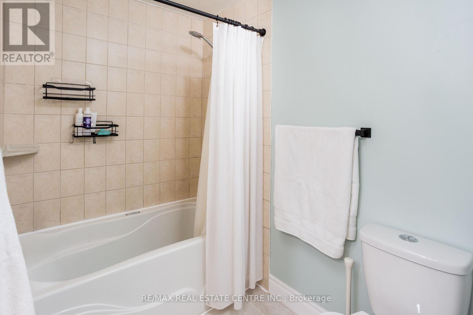 289 Archdekin Drive Property Photo 26