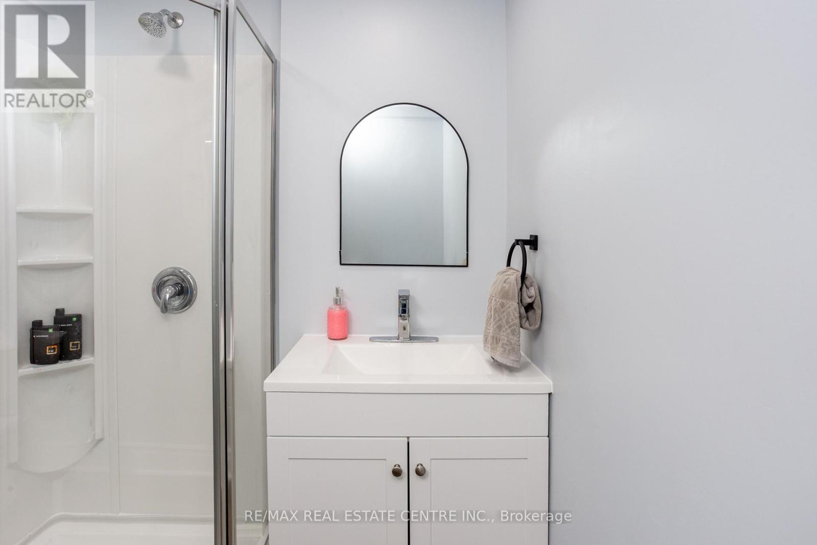 289 Archdekin Drive Property Photo 33