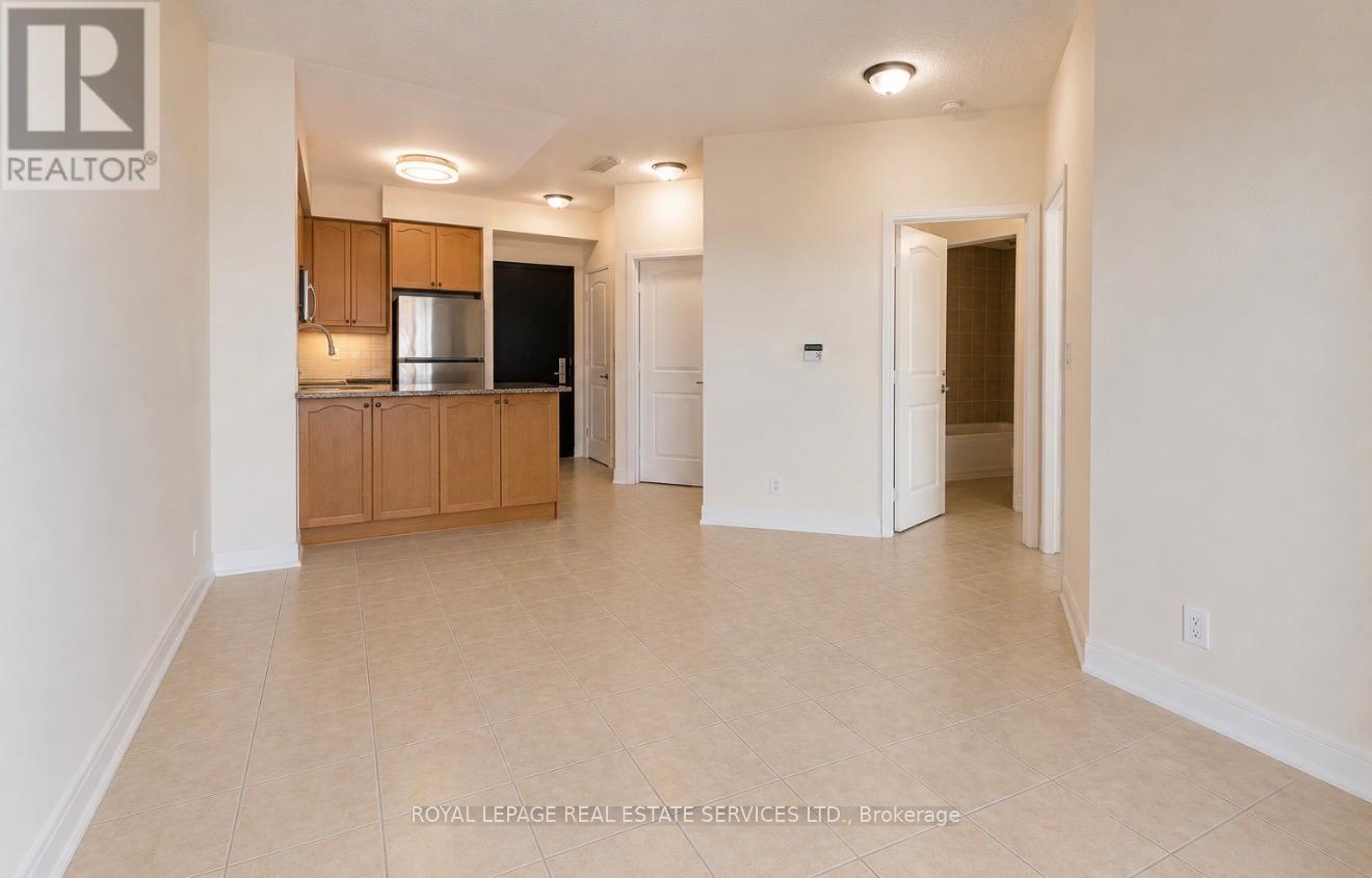 1510 - 80 Absolute Avenue Property Photo 3