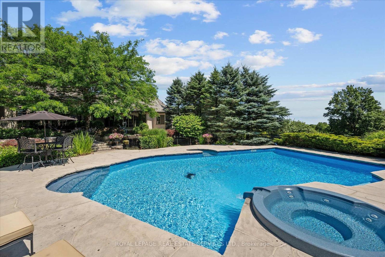 10090 Pineview Trail Property Photo 40