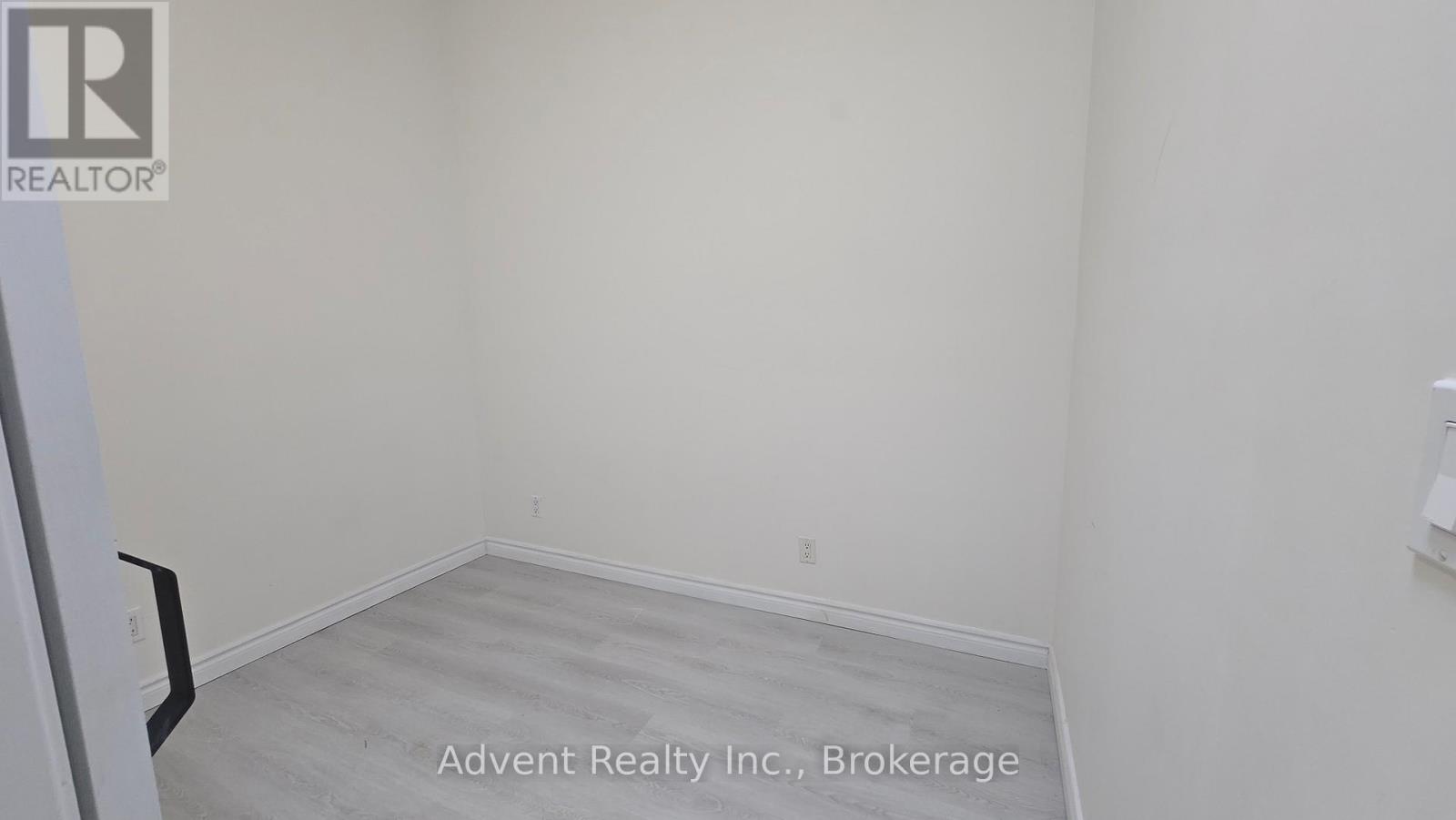 2nd Floor - 1454 Queen Street W Property Photo 6
