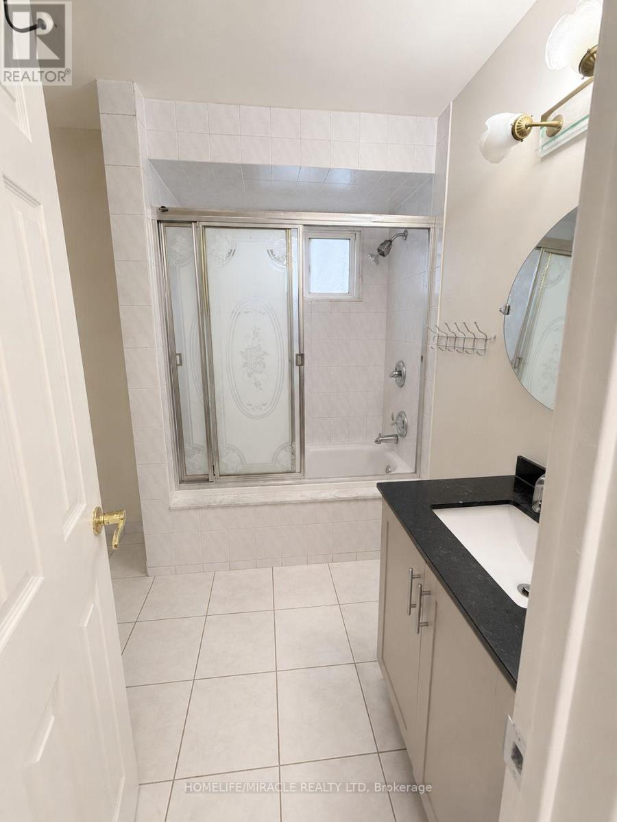 3145 Mallbridge Crescent Property Photo 12
