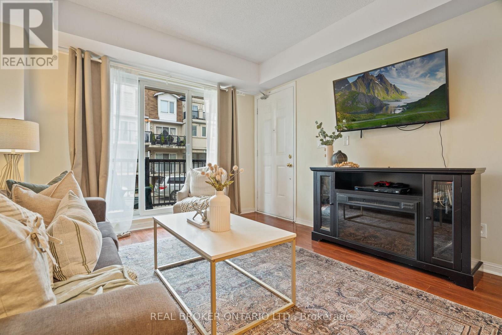2066 - 3047 Finch Avenue W Property Photo 7