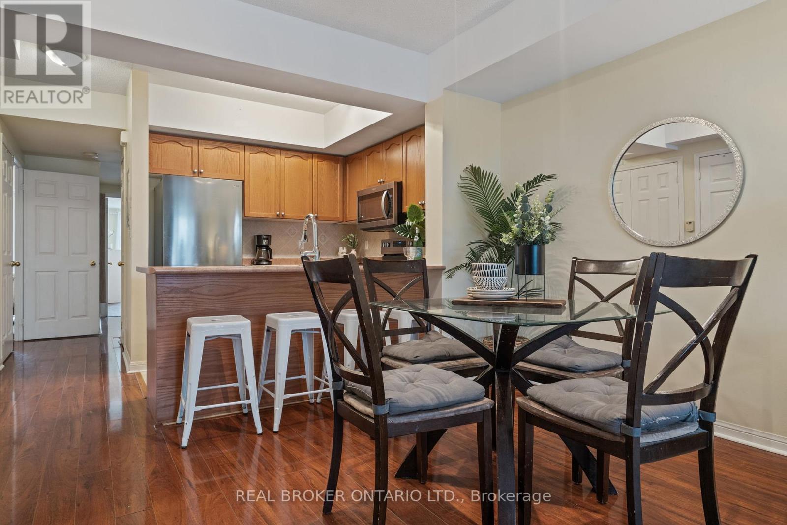 2066 - 3047 Finch Avenue W Property Photo 10