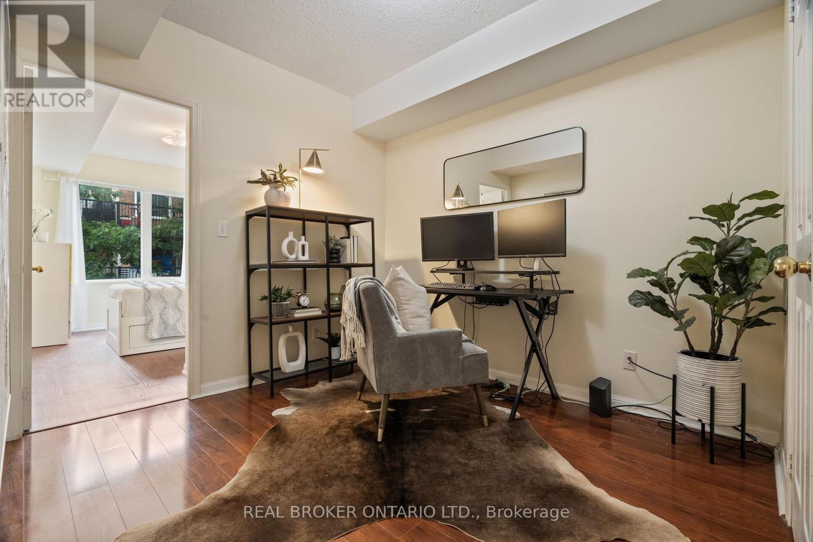 2066 - 3047 Finch Avenue W Property Photo 16