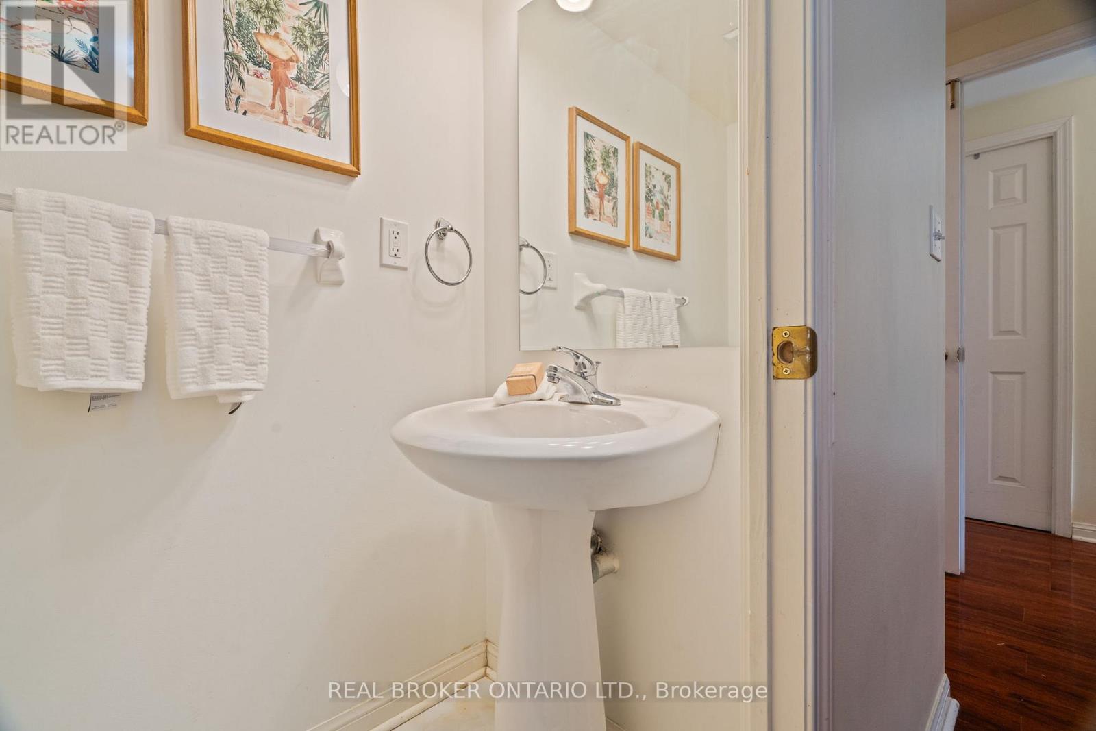 2066 - 3047 Finch Avenue W Property Photo 17