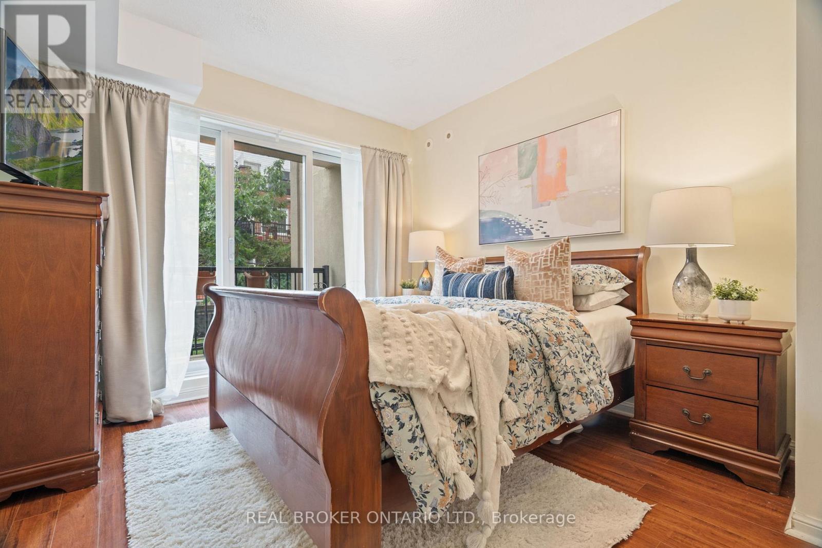 2066 - 3047 Finch Avenue W Property Photo 18