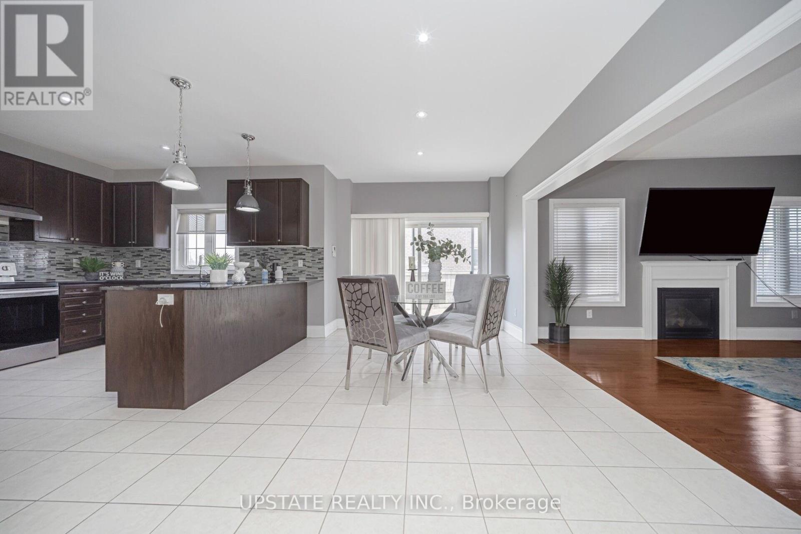 2 Beachville Circle Property Photo 8