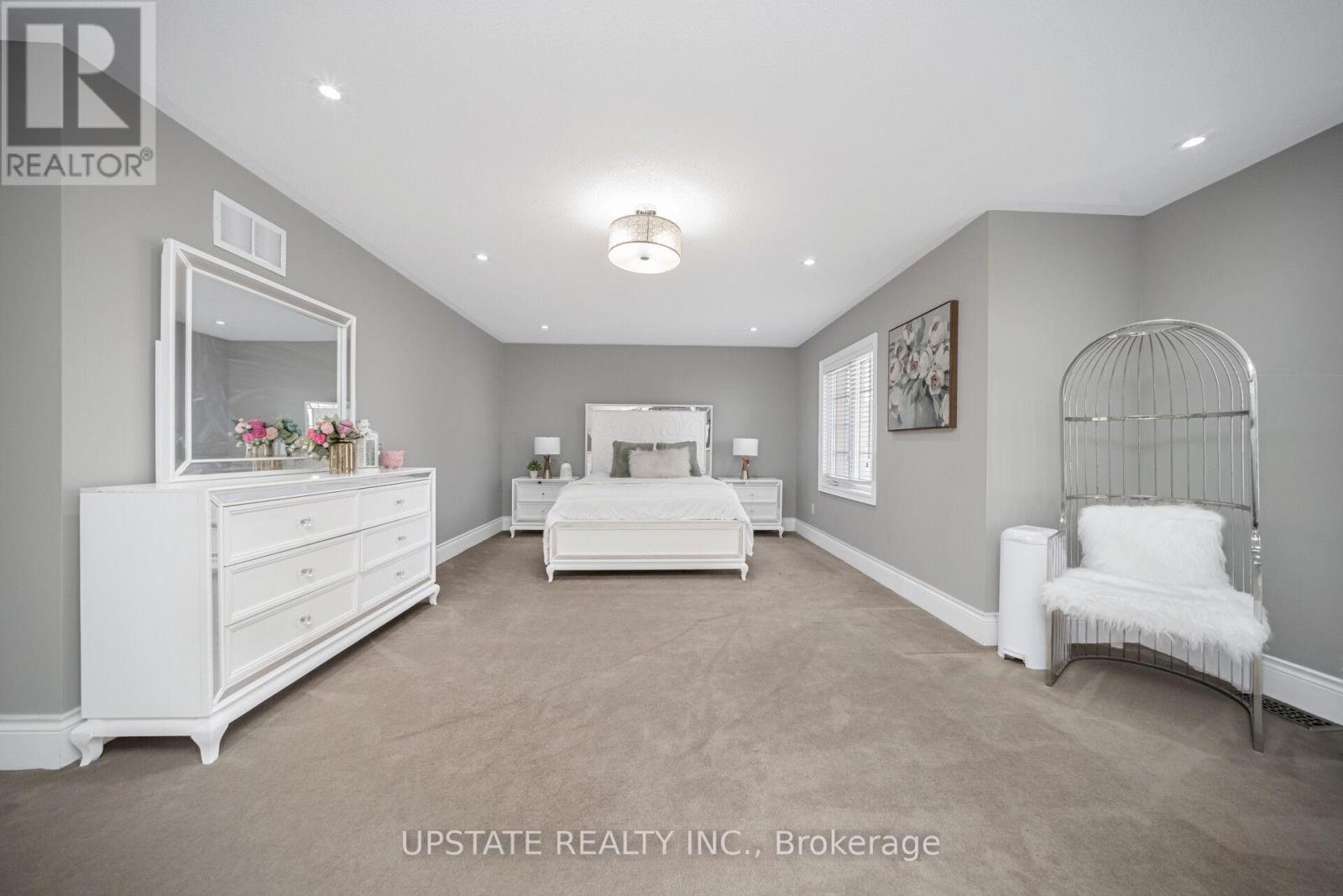 2 Beachville Circle Property Photo 18