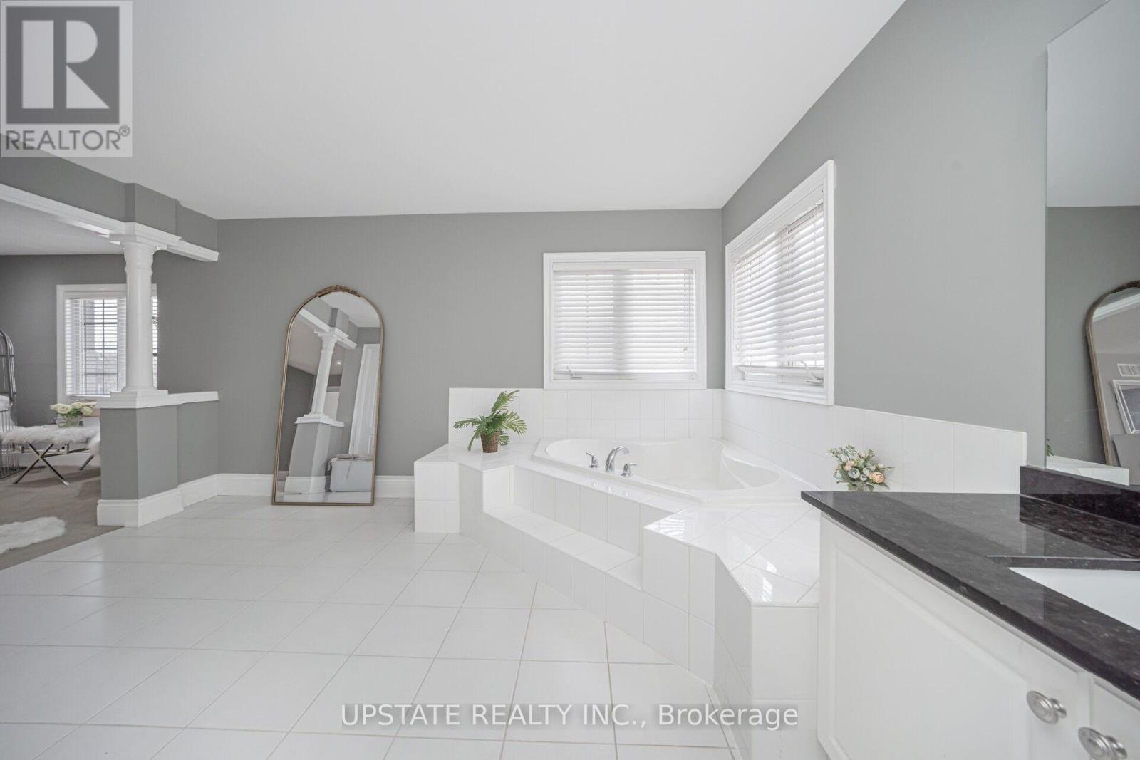 2 Beachville Circle Property Photo 24