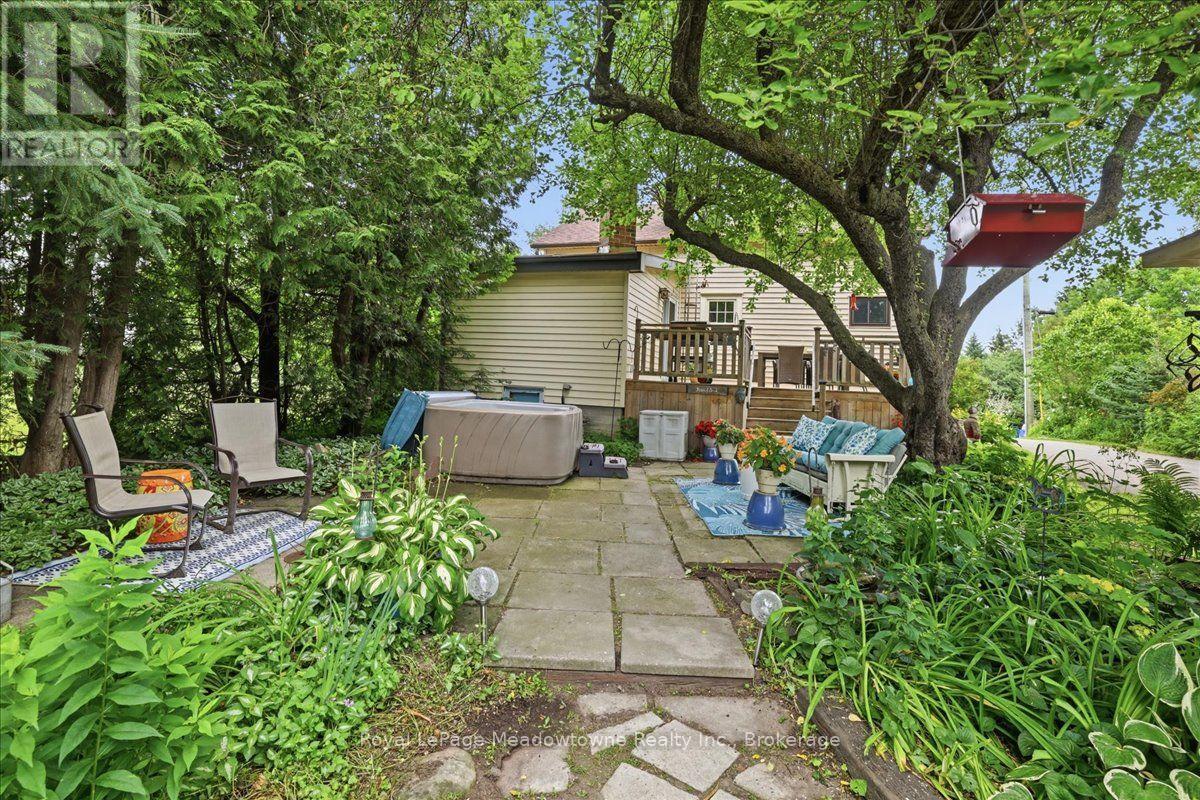 11024 First Line Nassagaweya Property Photo 7