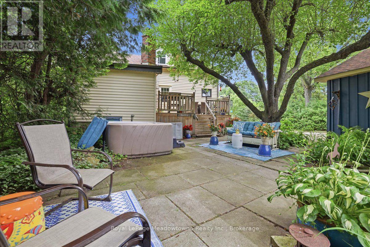 11024 First Line Nassagaweya Property Photo 8