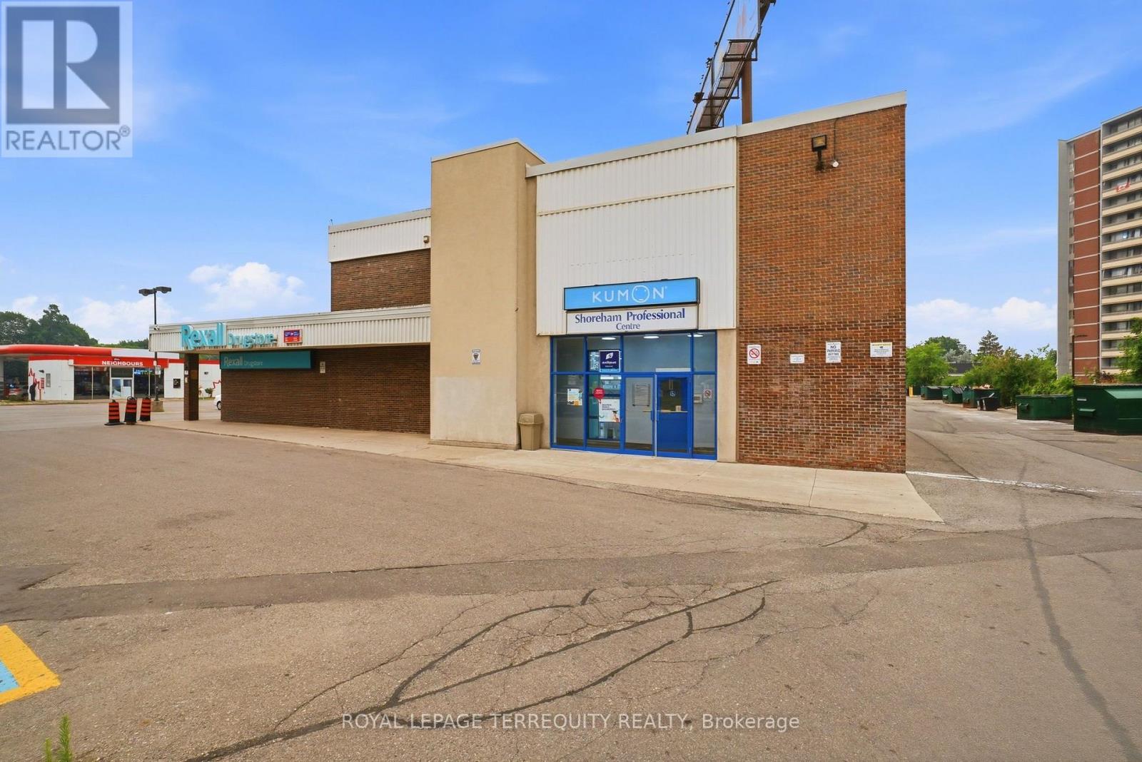 204 - 4700 JANE STREET Property Photo 1