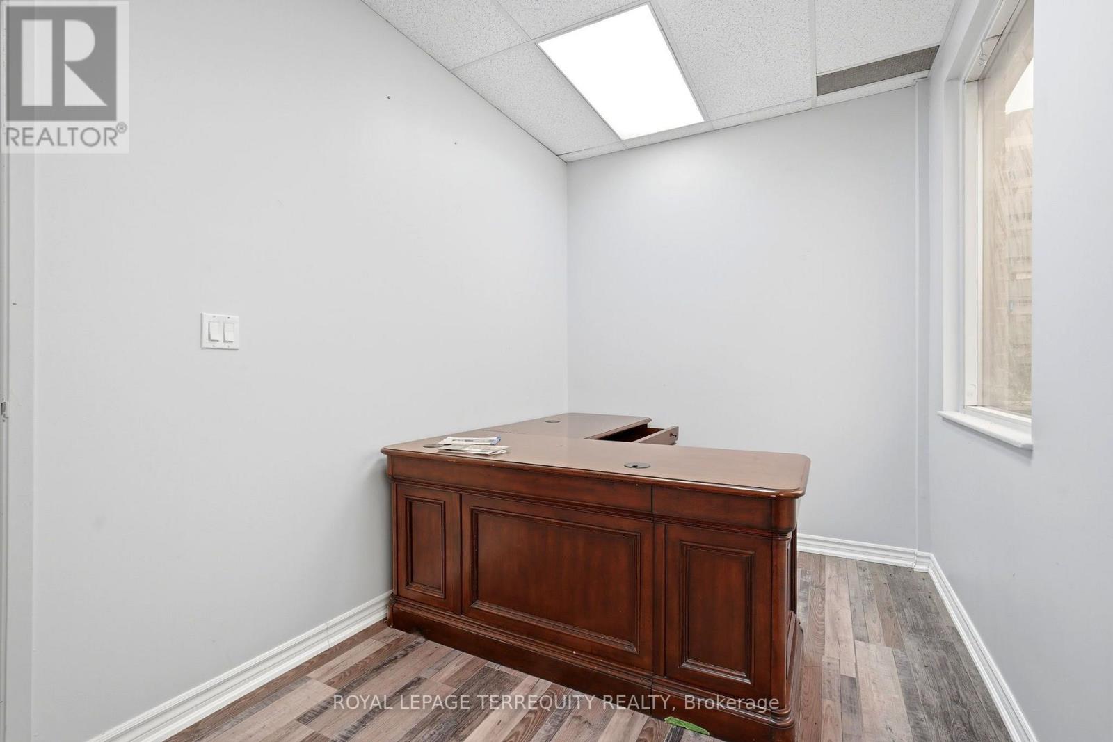 201 - 4700 Jane Street Property Photo 16