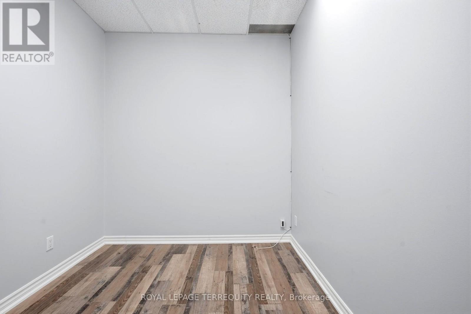 201 - 4700 Jane Street Property Photo 24